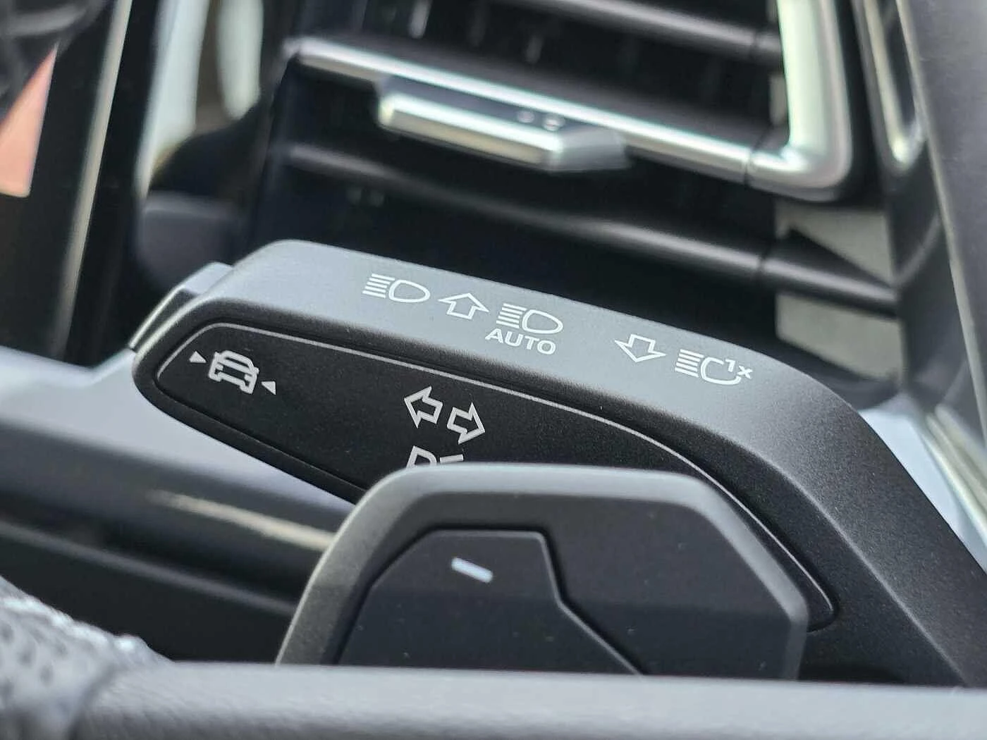 Audi-Q4 e-tron-image-36