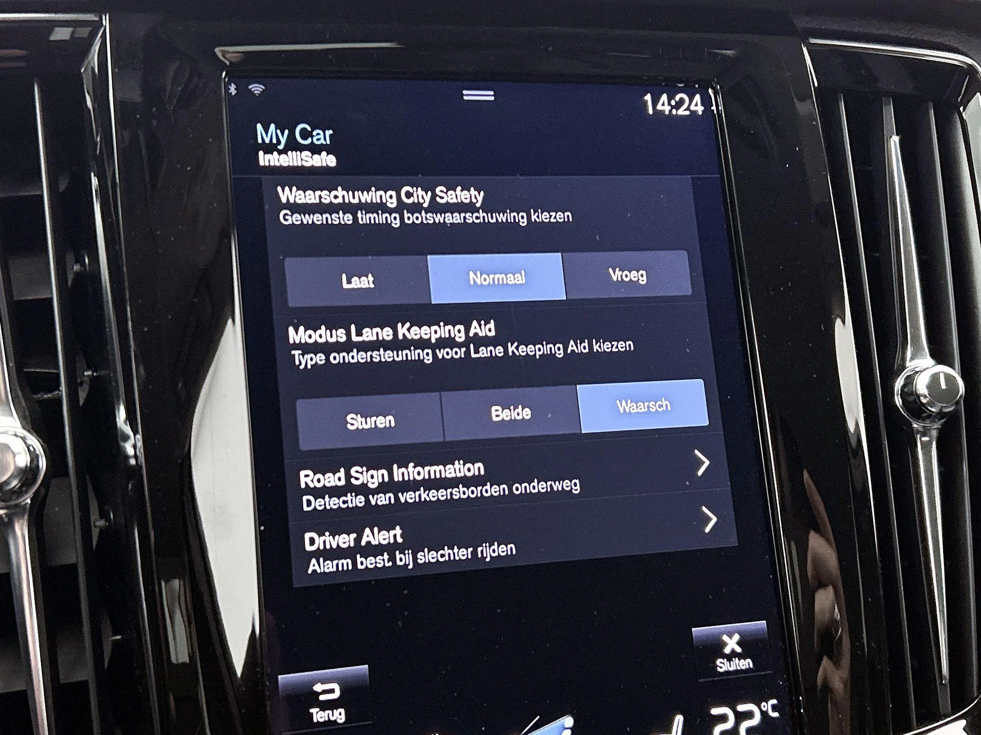 Volvo-V90-image-14