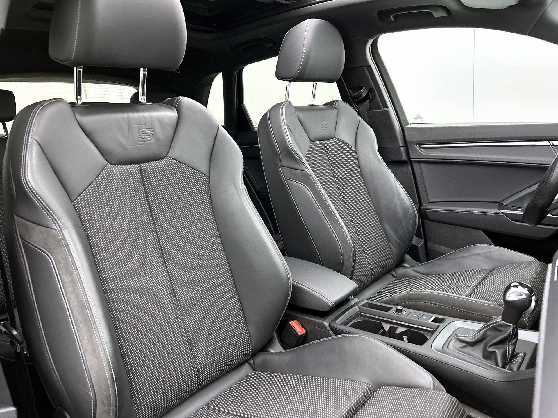Audi Q3 45 TFSI e S edition 245 PK