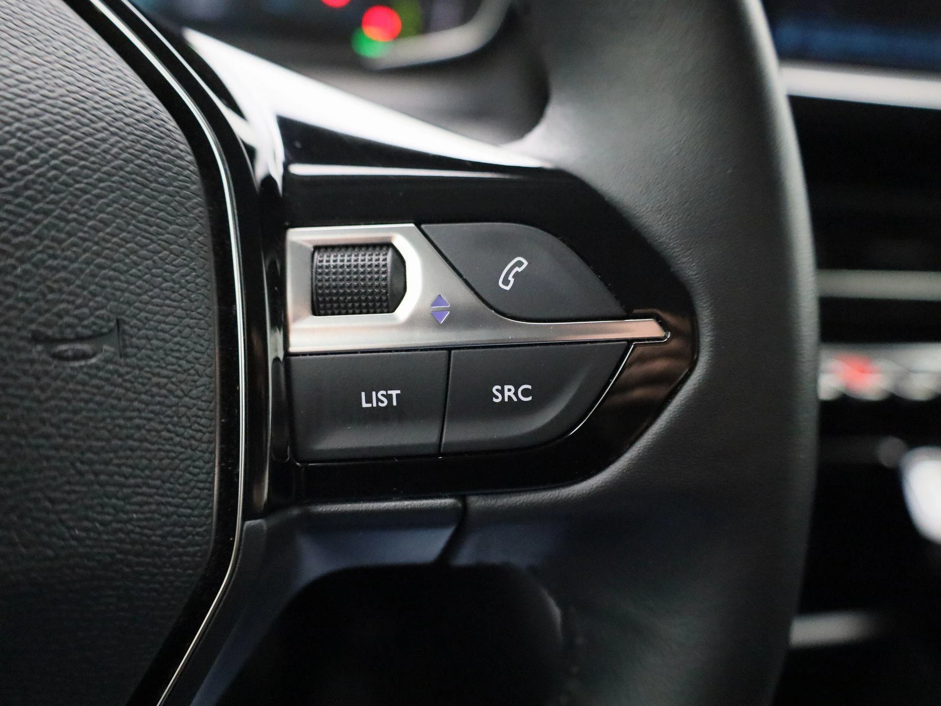 Peugeot e-2008 EV Active 50 kWh