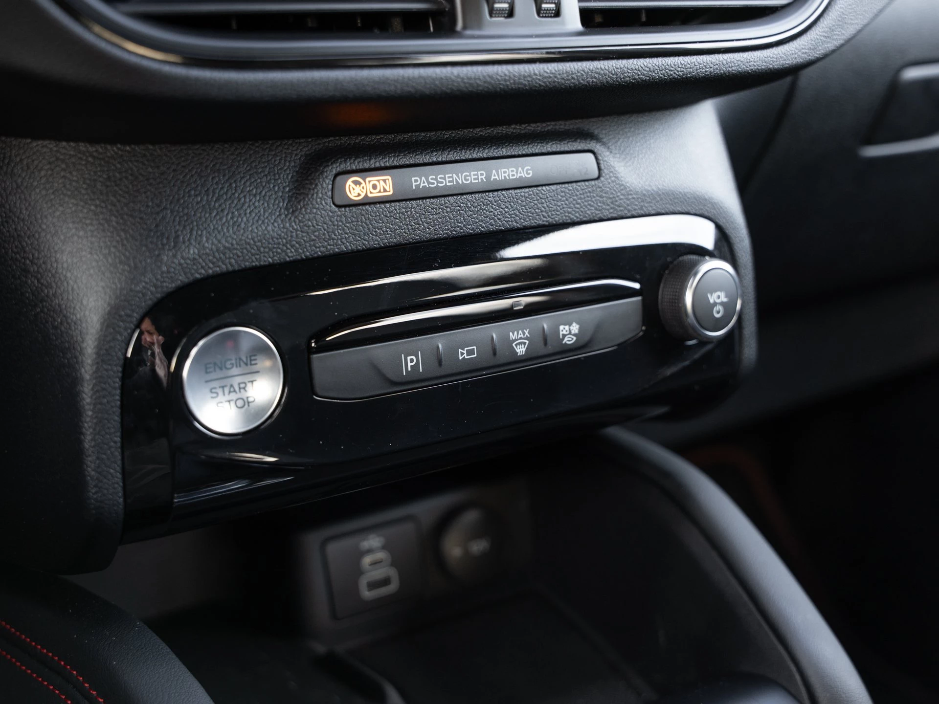 Ford Kuga ST-Line X Plug-in-Hybrid MATRIX*WINT.PKT*360GRAD*KLIMA