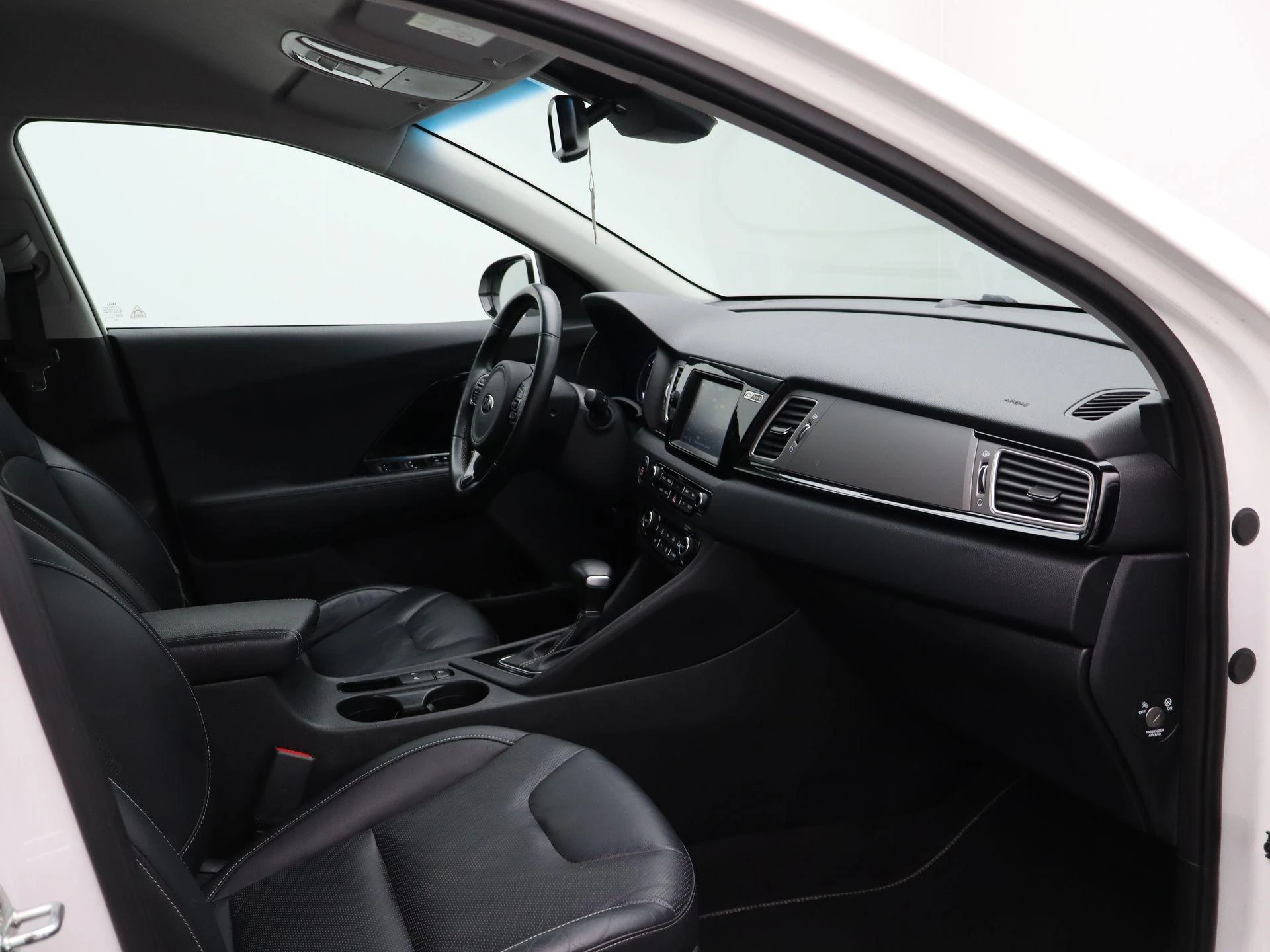 Kia-Niro-image-28