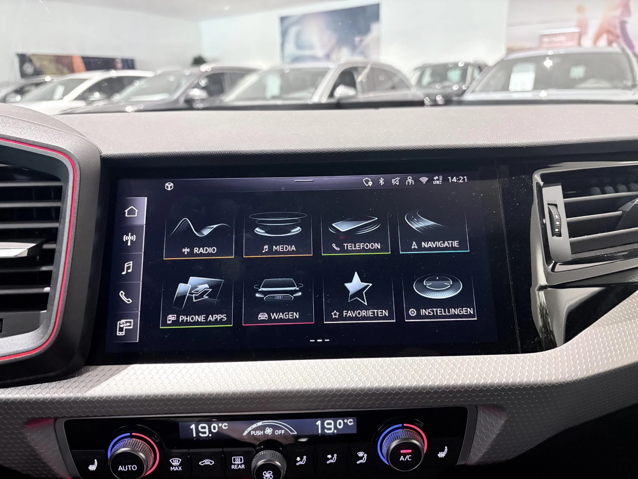 Audi-A1 Sportback-image-17
