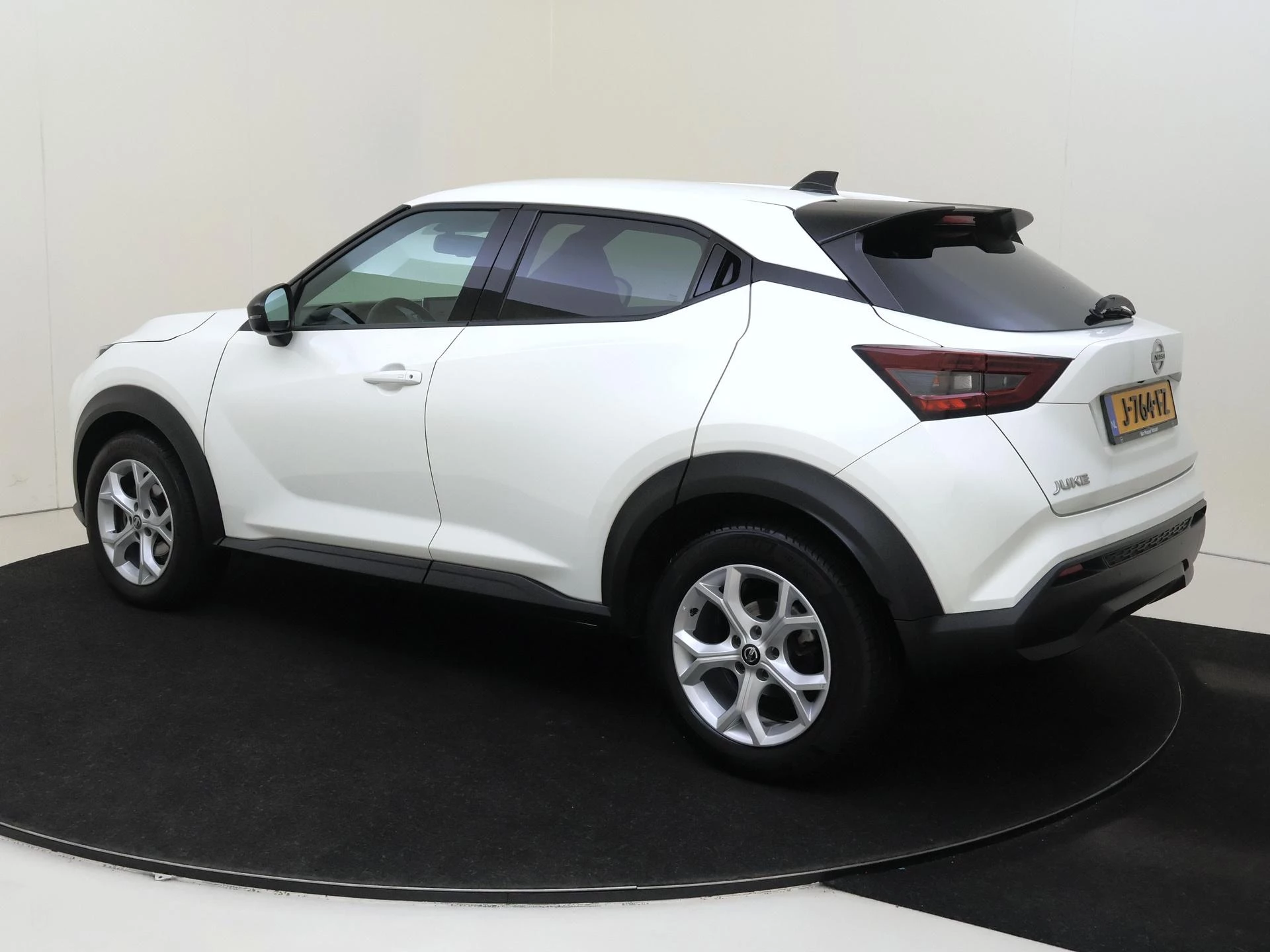 Nissan-Juke-image-2