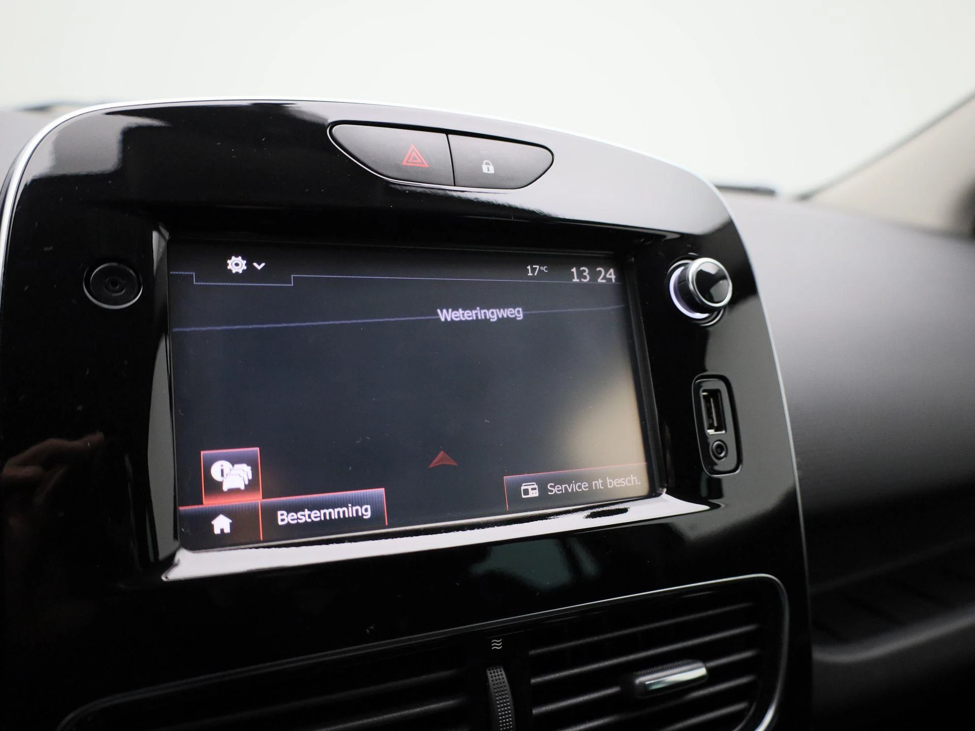 Renault-Clio-image-23