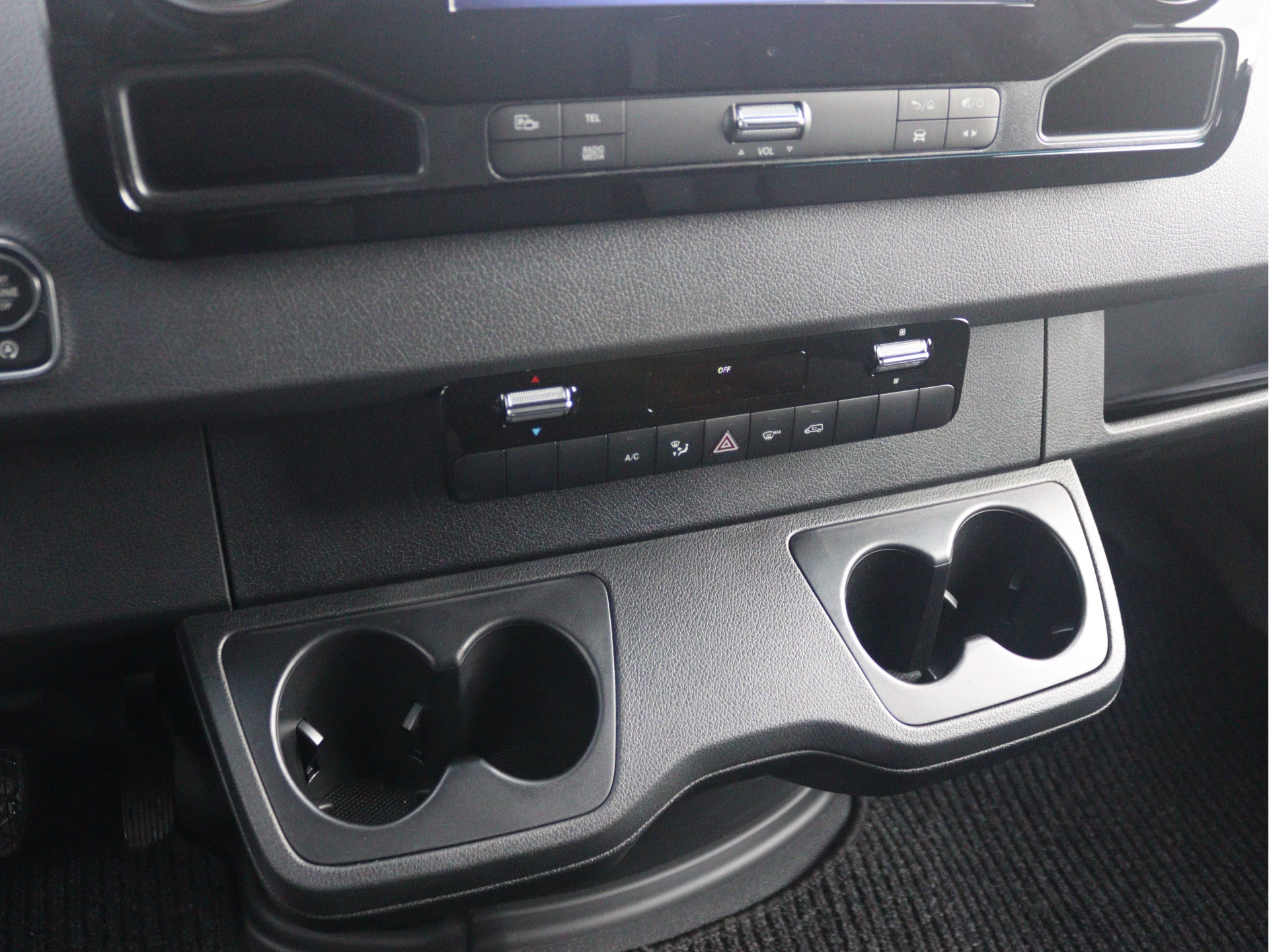 Mercedes-Benz-Sprinter-image-10