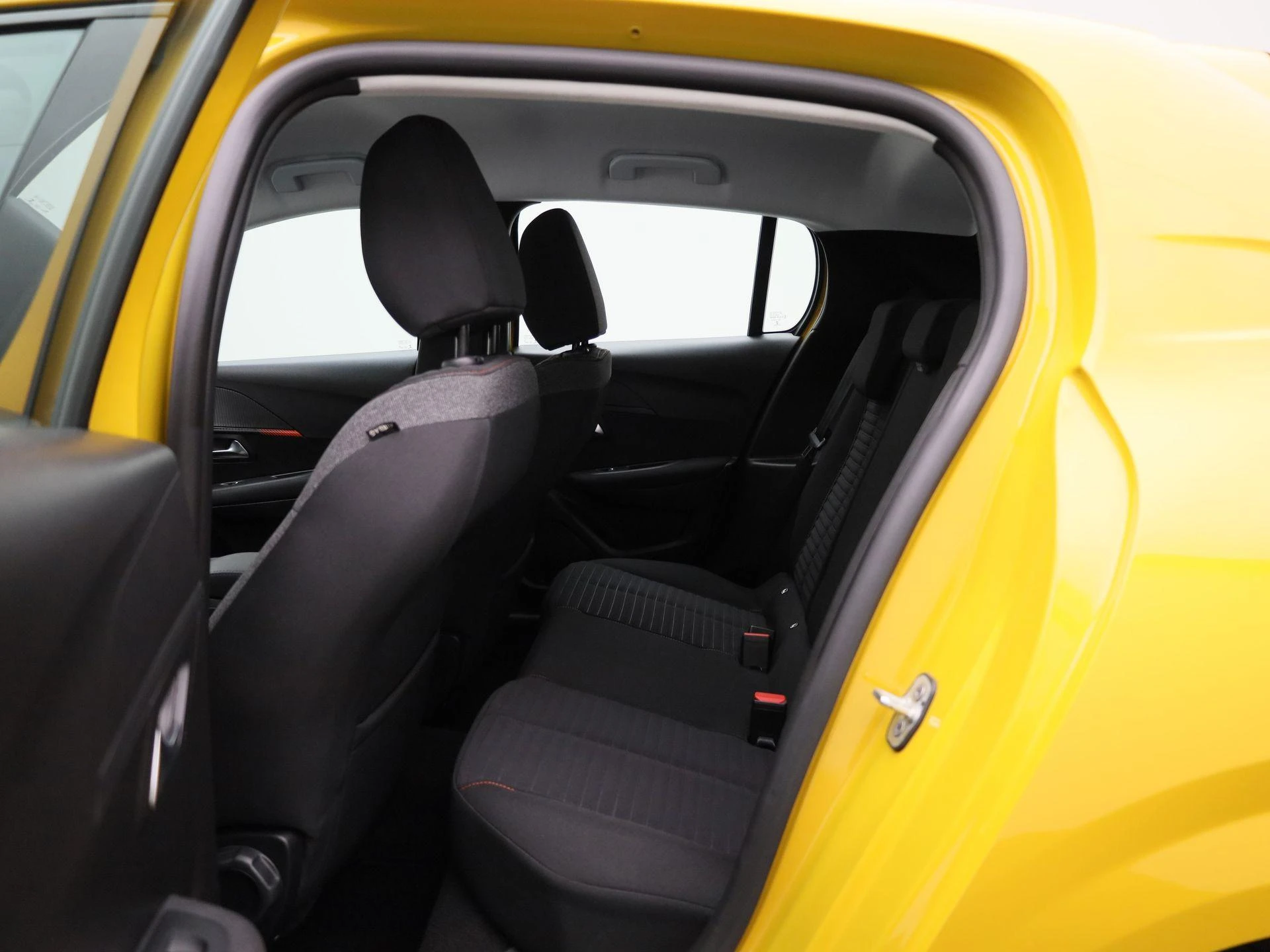 Peugeot-208-image-10