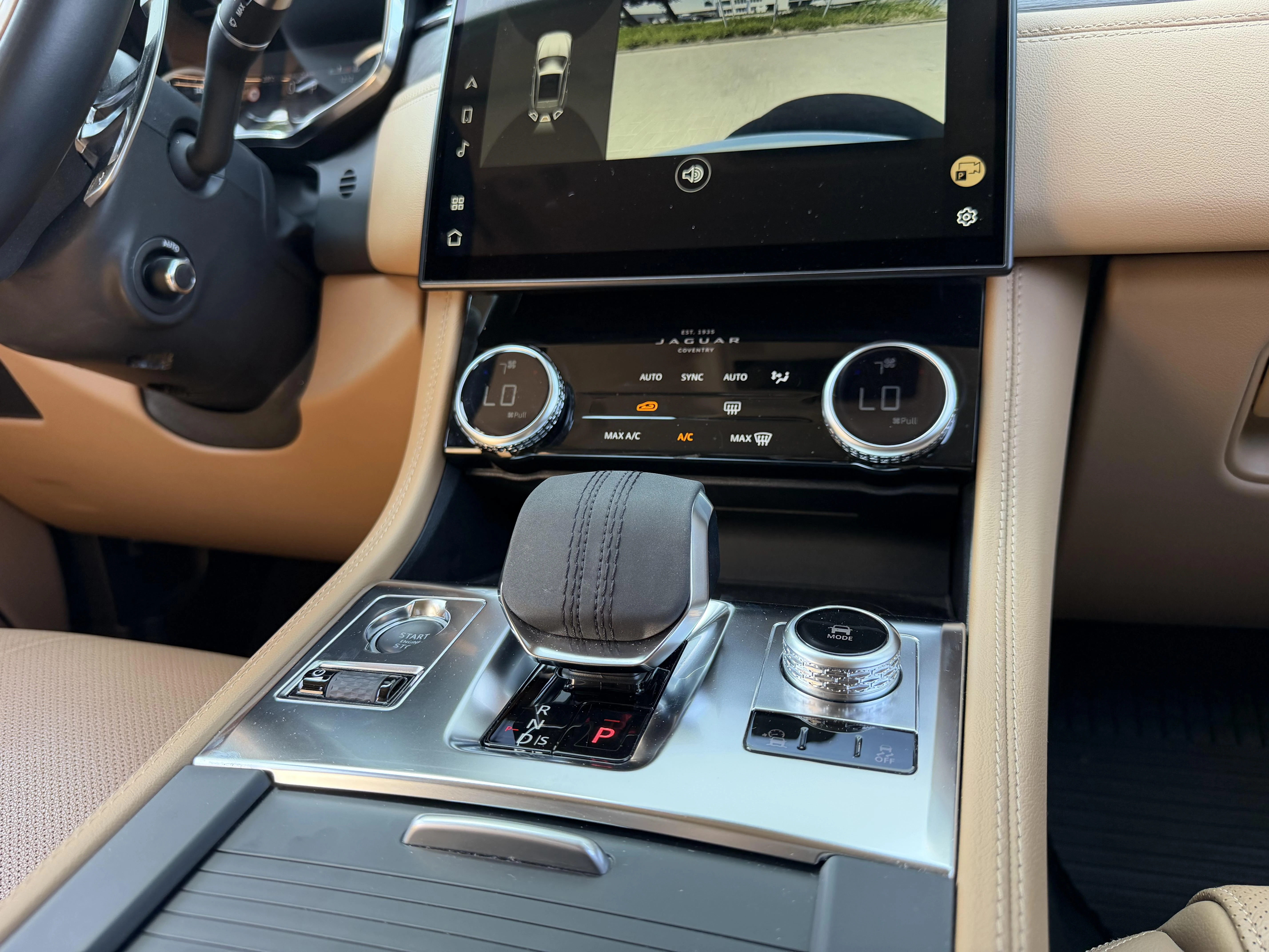 Jaguar F-PACE P250 SE AWD Auto. 22MY