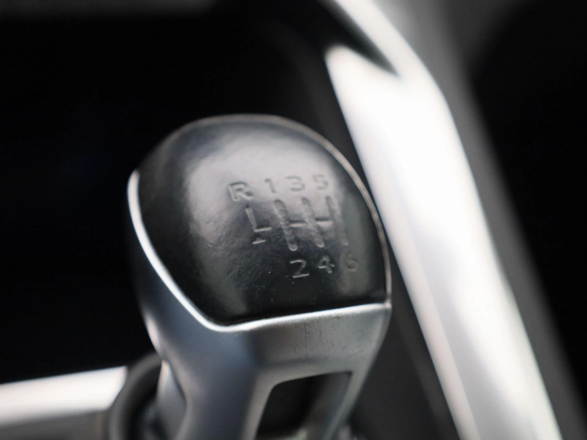 Peugeot-5008-image-24
