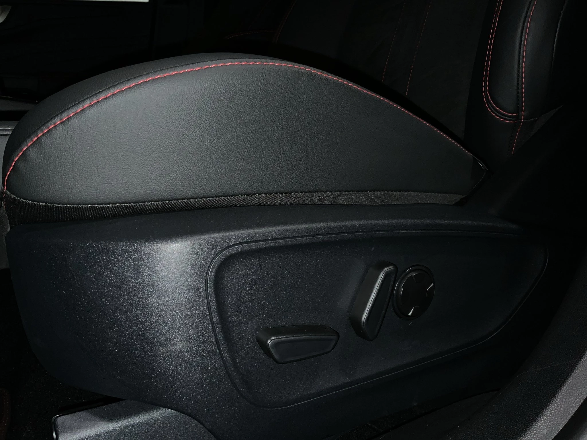 Ford Kuga ST-Line X Aut.*360GRAD*LED-MATRIX*NAVI*GRA*WINTER-PKT.