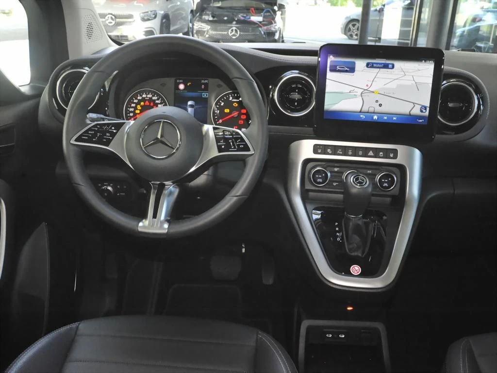 Mercedes-Benz-T-Klasse 180-image-6