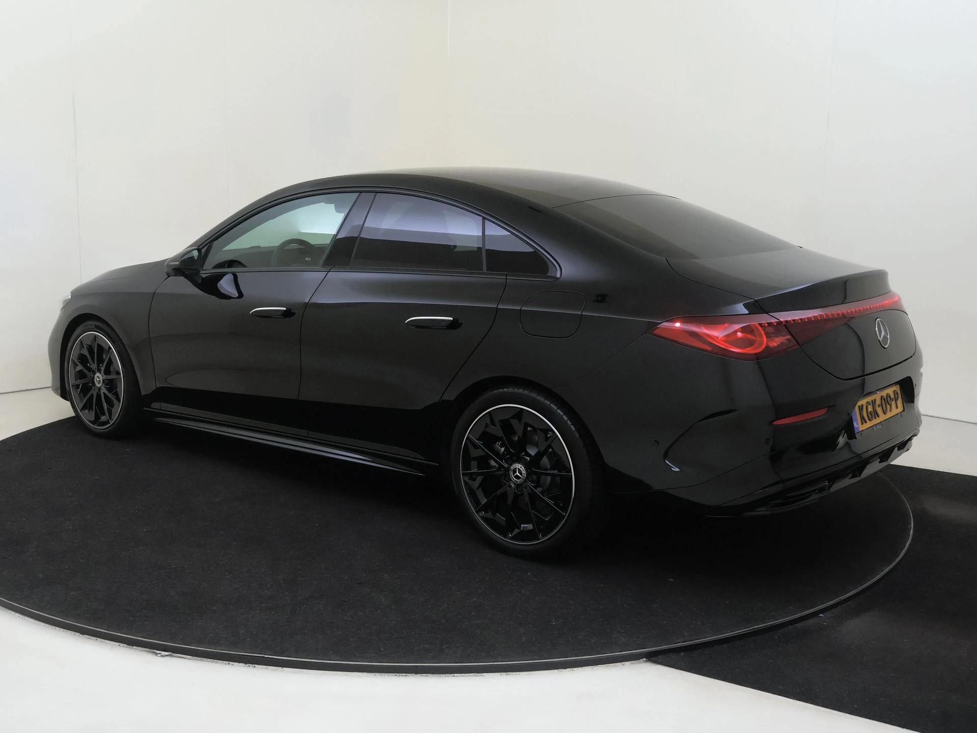 Mercedes-Benz CLA 180 Business Solution AMG