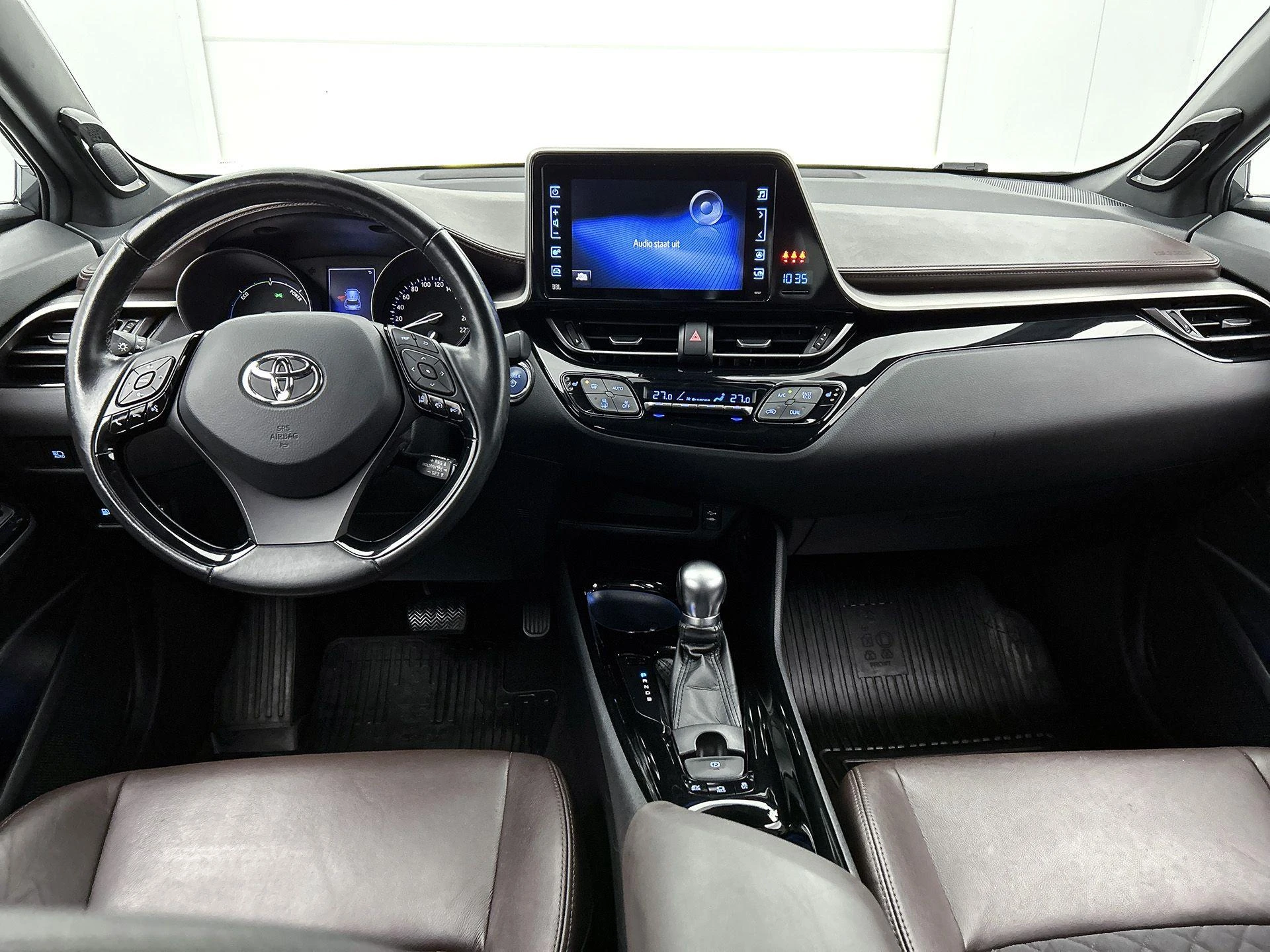 Toyota-C-HR-image-19