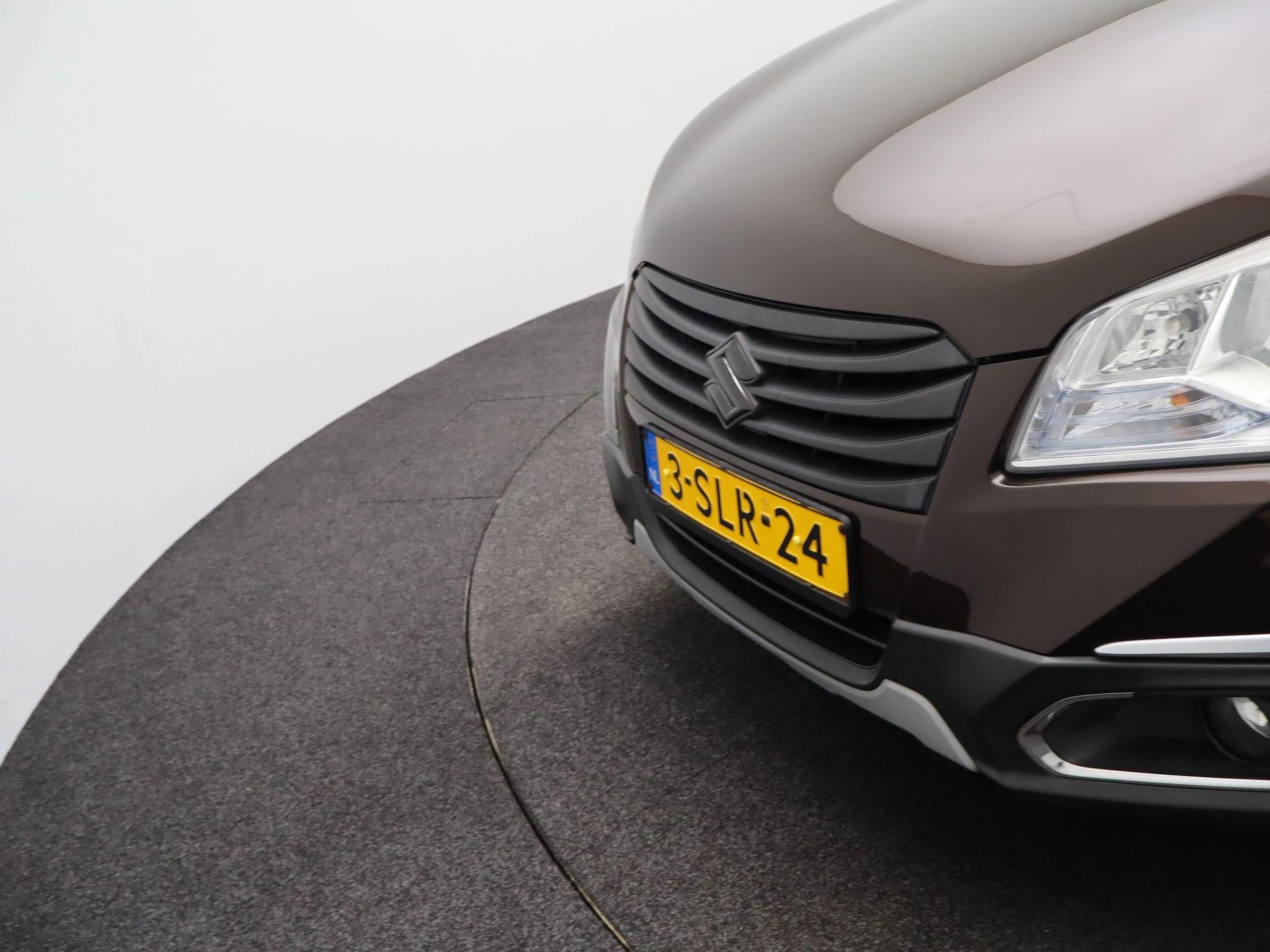 Suzuki-S-Cross-image-40