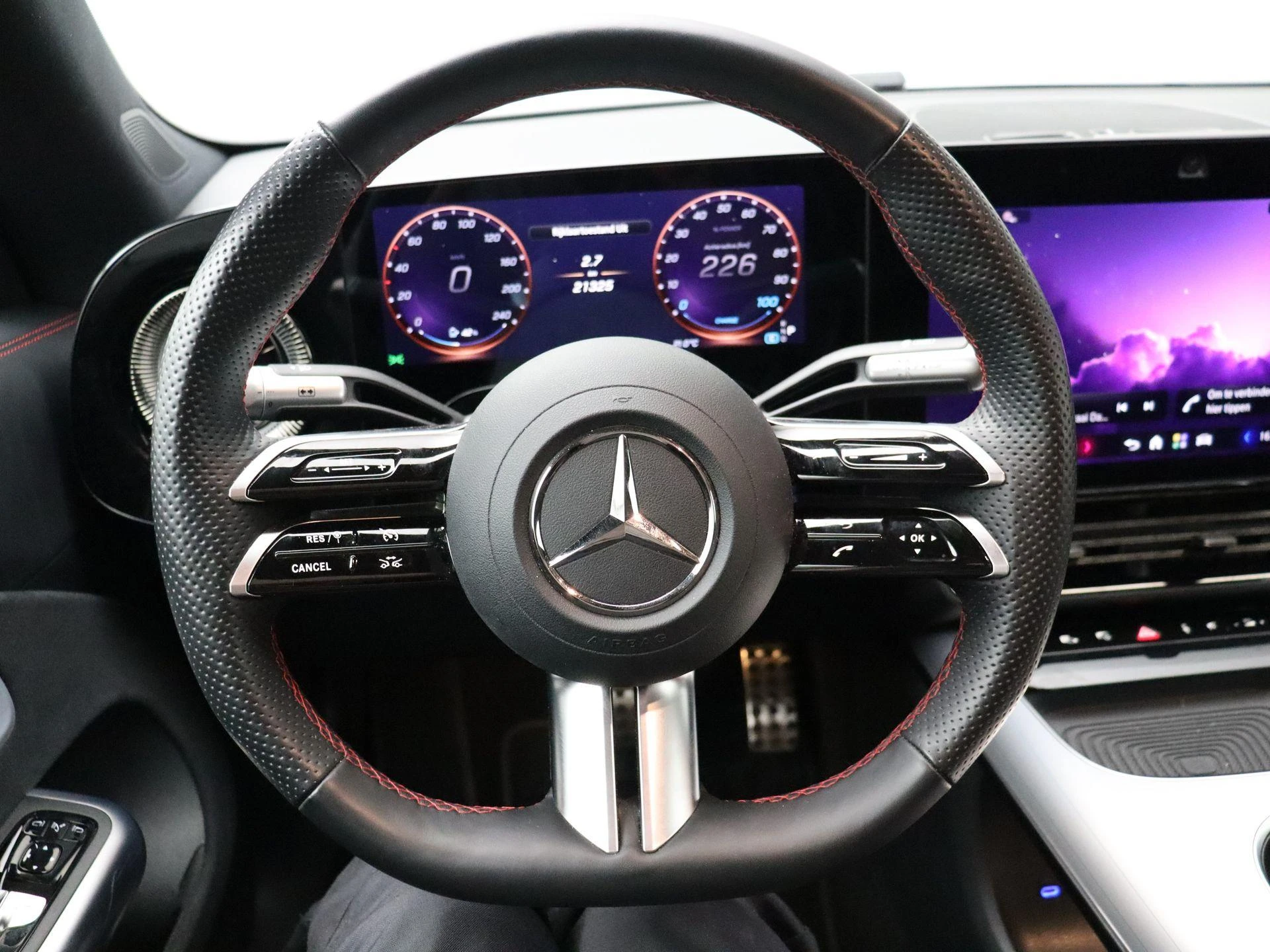 Mercedes-Benz-CLA-image-14