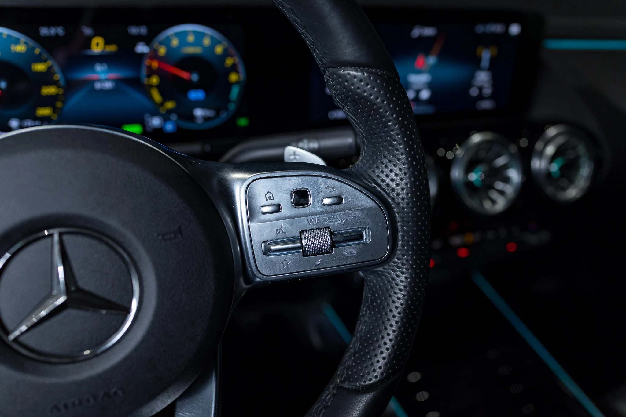 Mercedes-Benz GLA GLA 250 e AMG Line