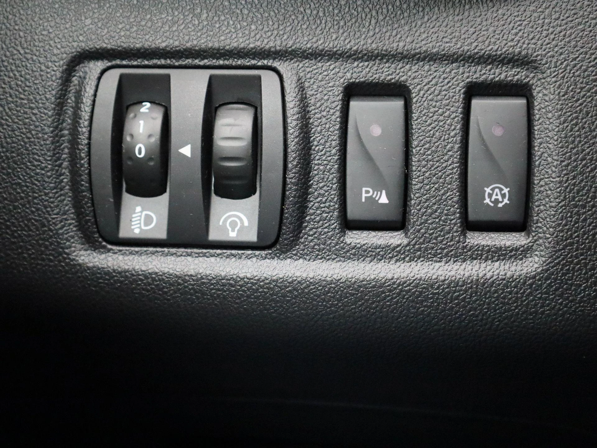 Renault-Clio-image-22