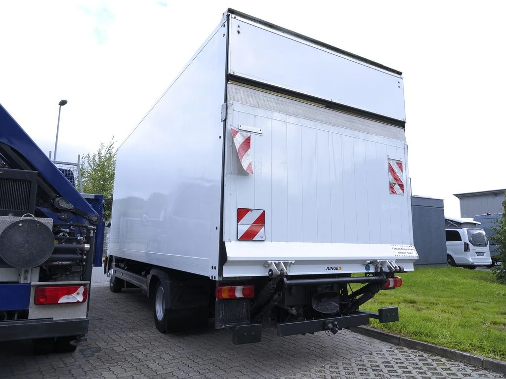 Mercedes-Benz-Atego-image-5