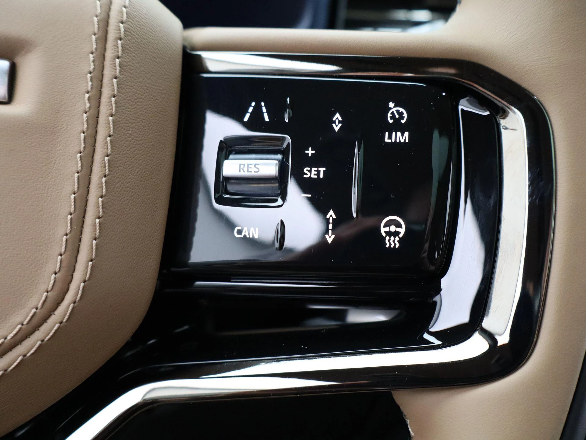 Land Rover-Range Rover Sport-image-31