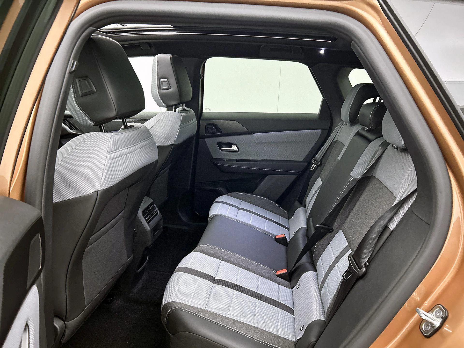 Opel-Grandland-image-25