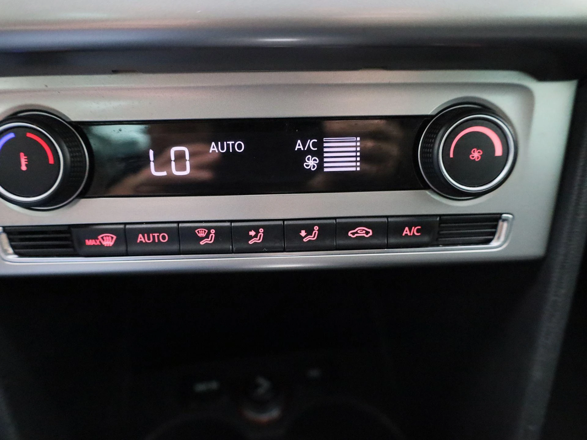 Volkswagen-Polo-image-21