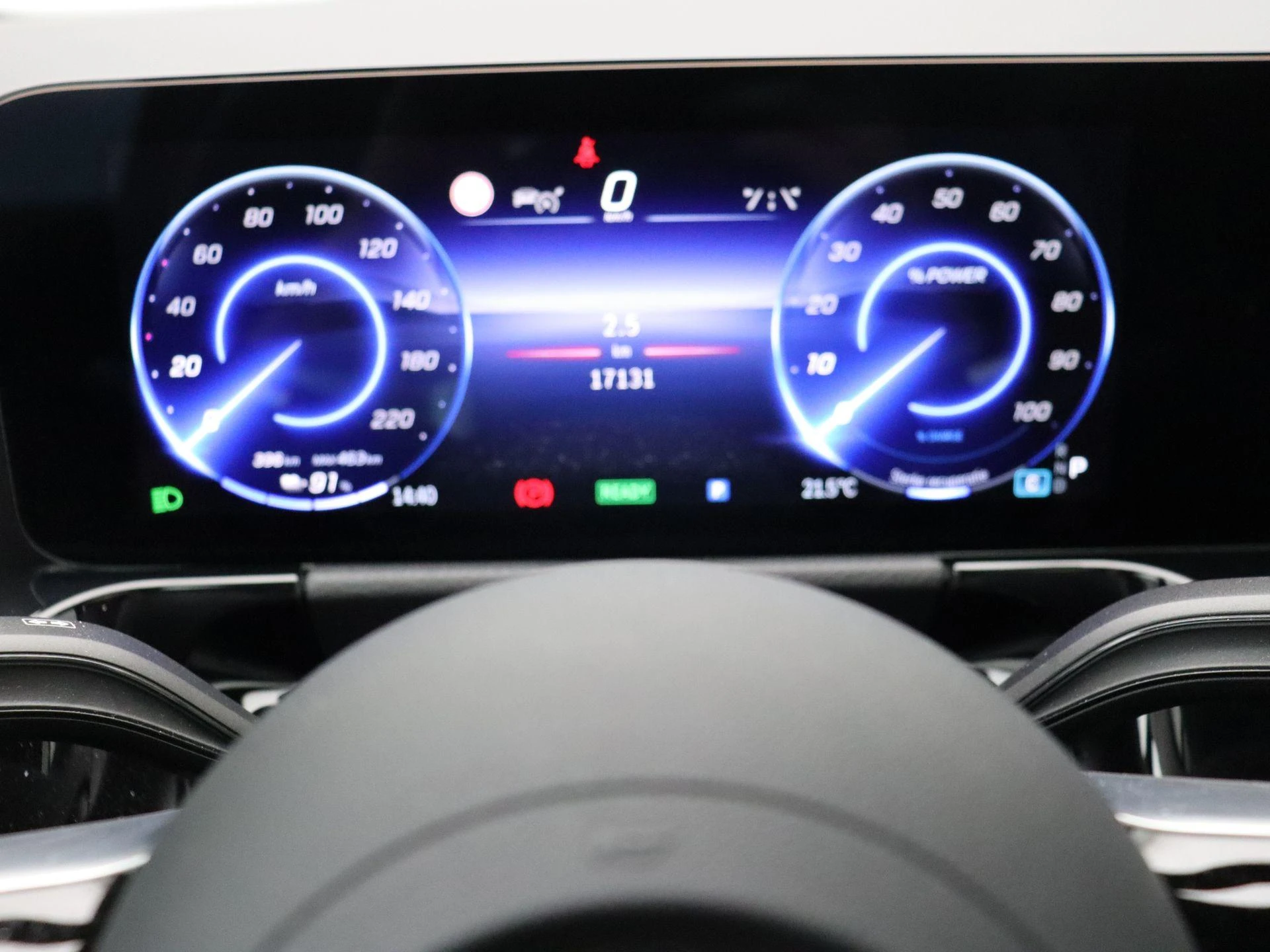 Mercedes-Benz-EQA-image-9