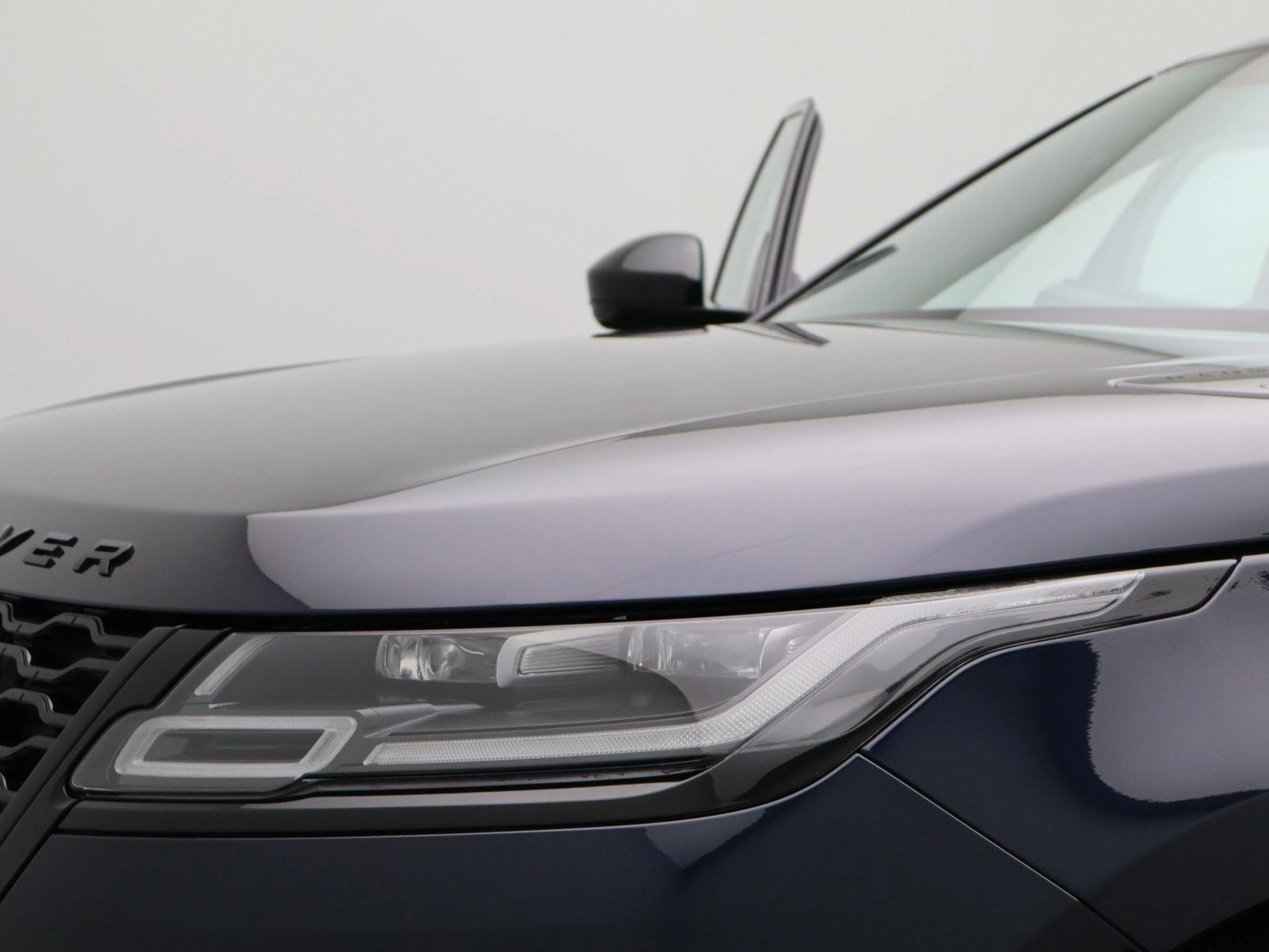Land Rover-Range Rover Velar-image-15