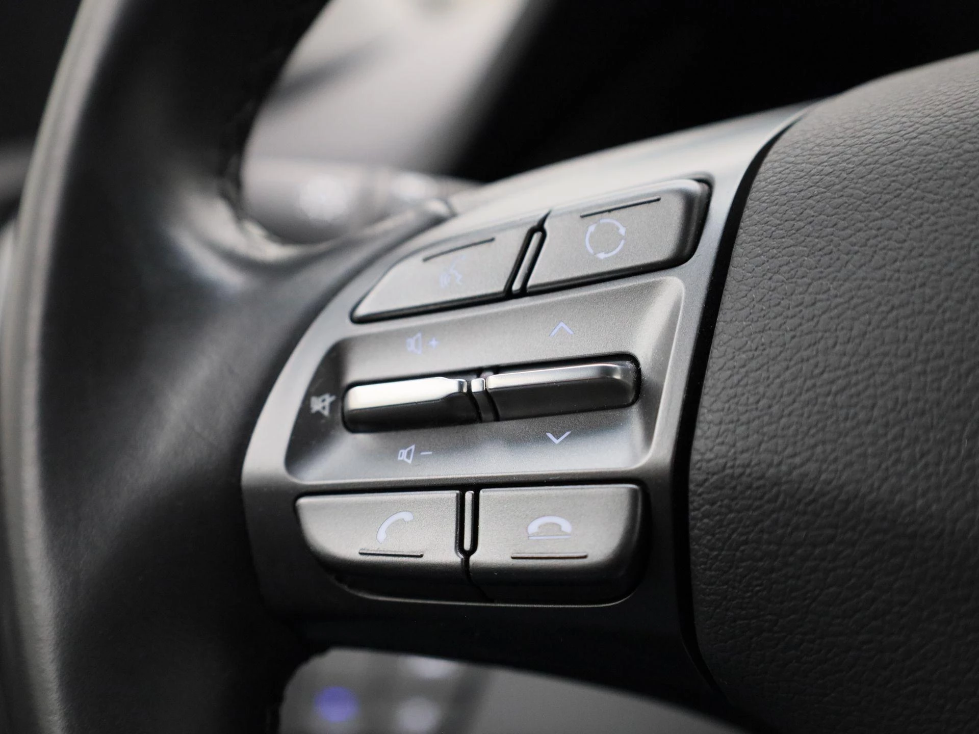 Hyundai-IONIQ-image-17