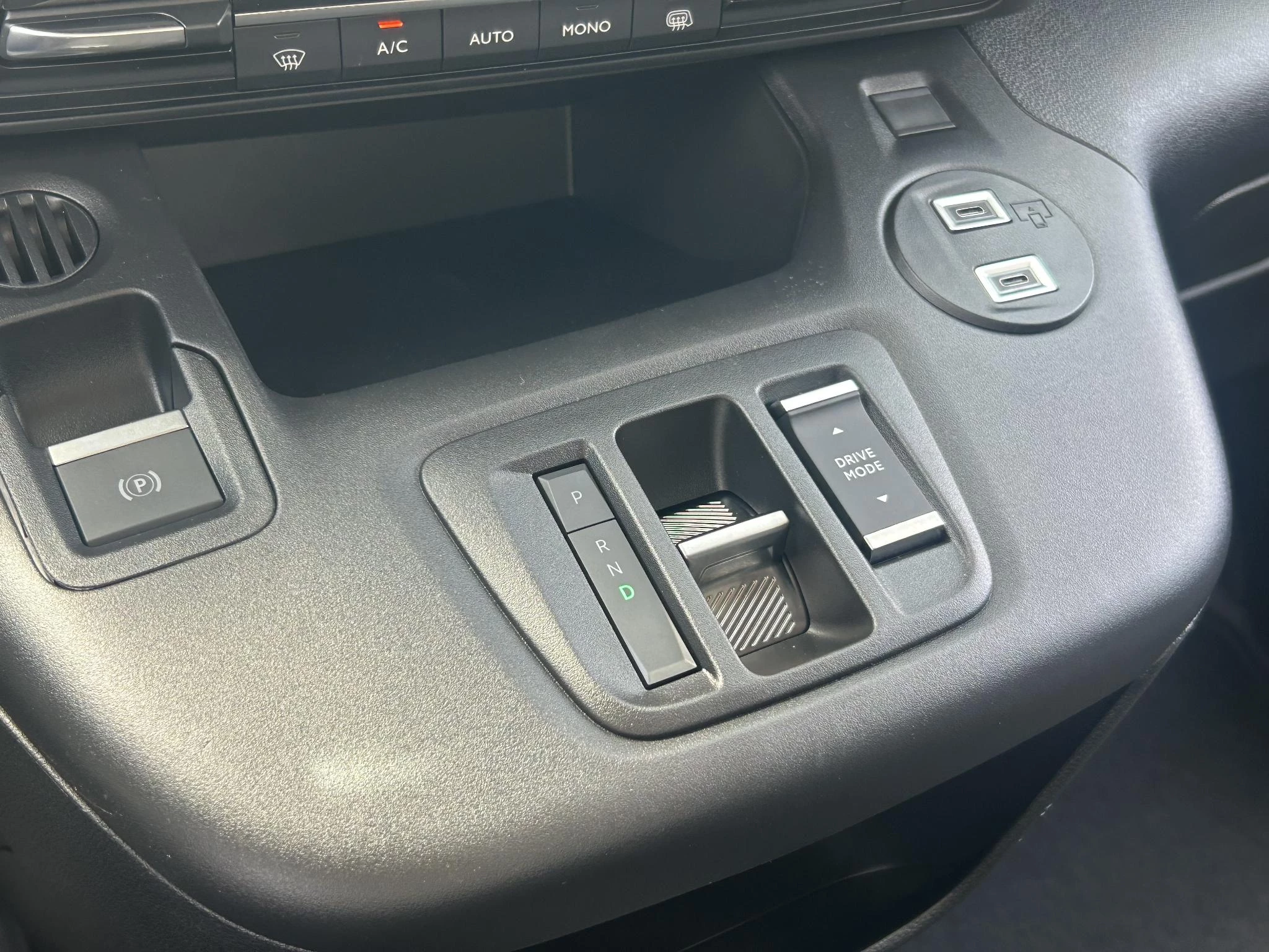 Peugeot e-Partner 136 L2 50 kWh