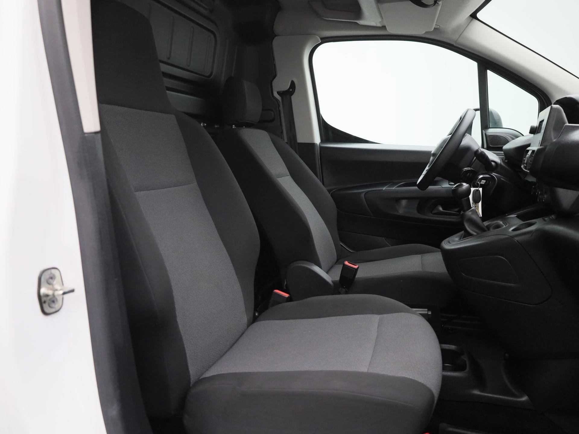Peugeot-Partner-image-26