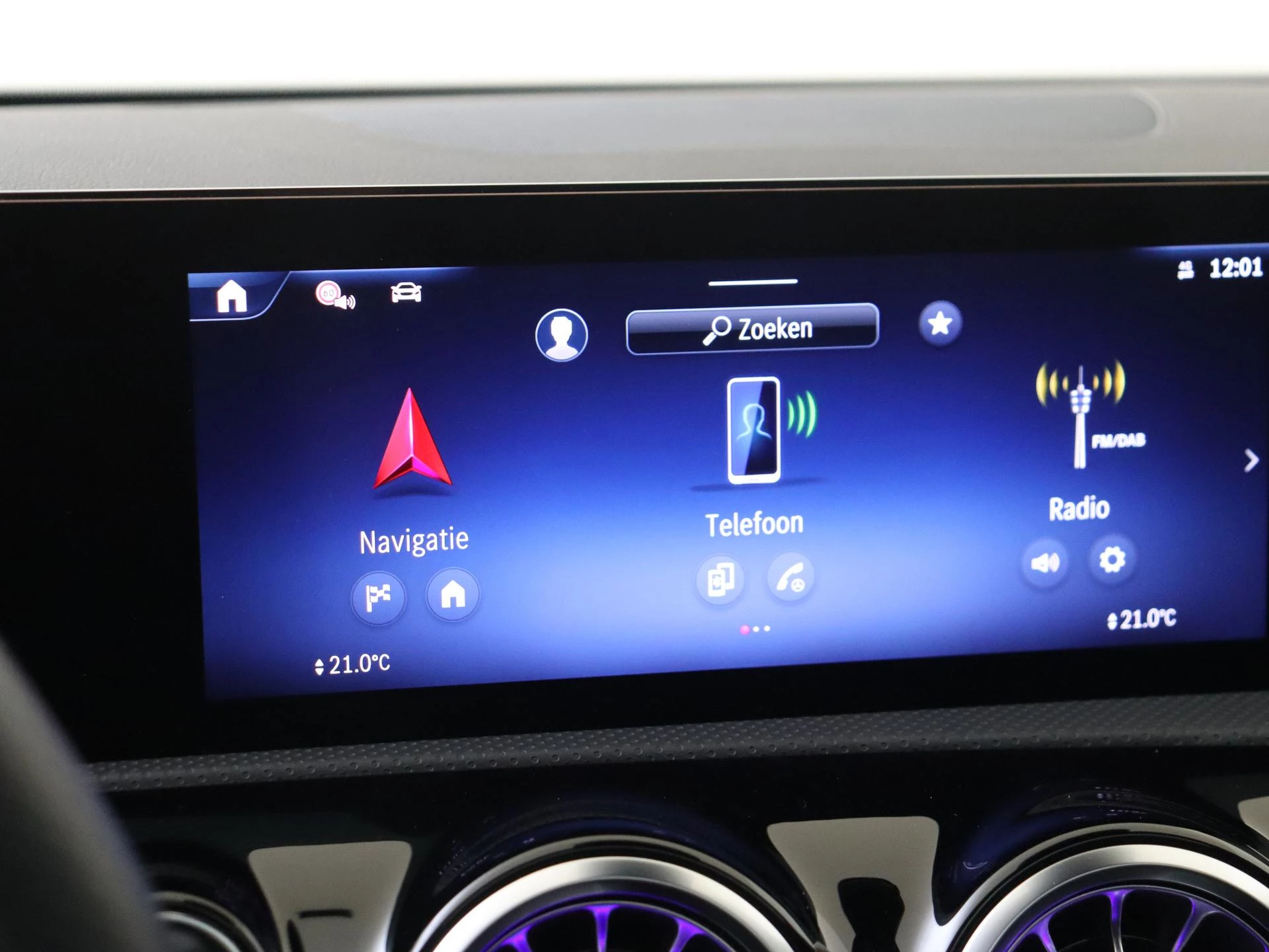 Mercedes-Benz-A-Klasse-image-15