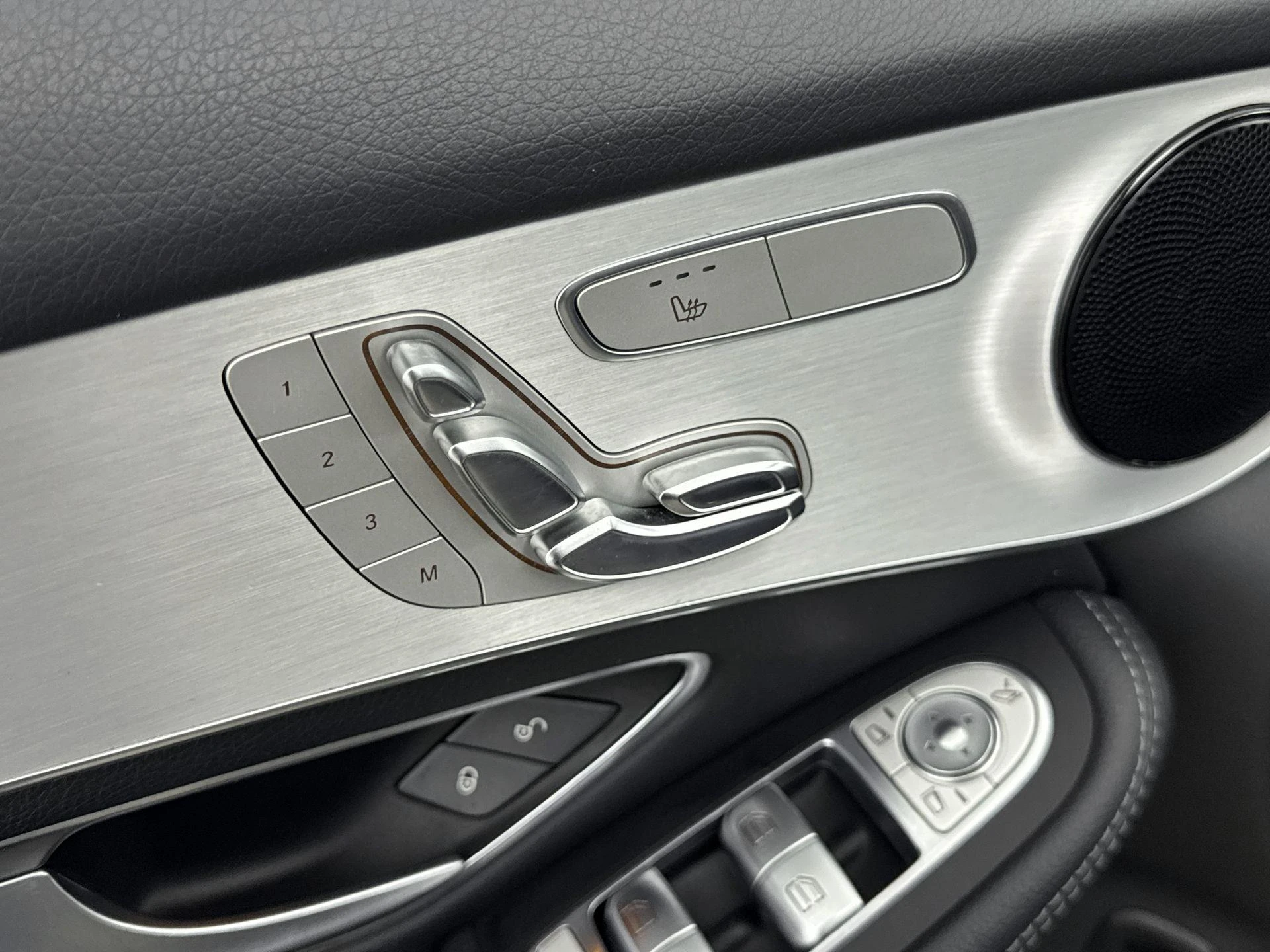 Mercedes-Benz-GLC-image-14