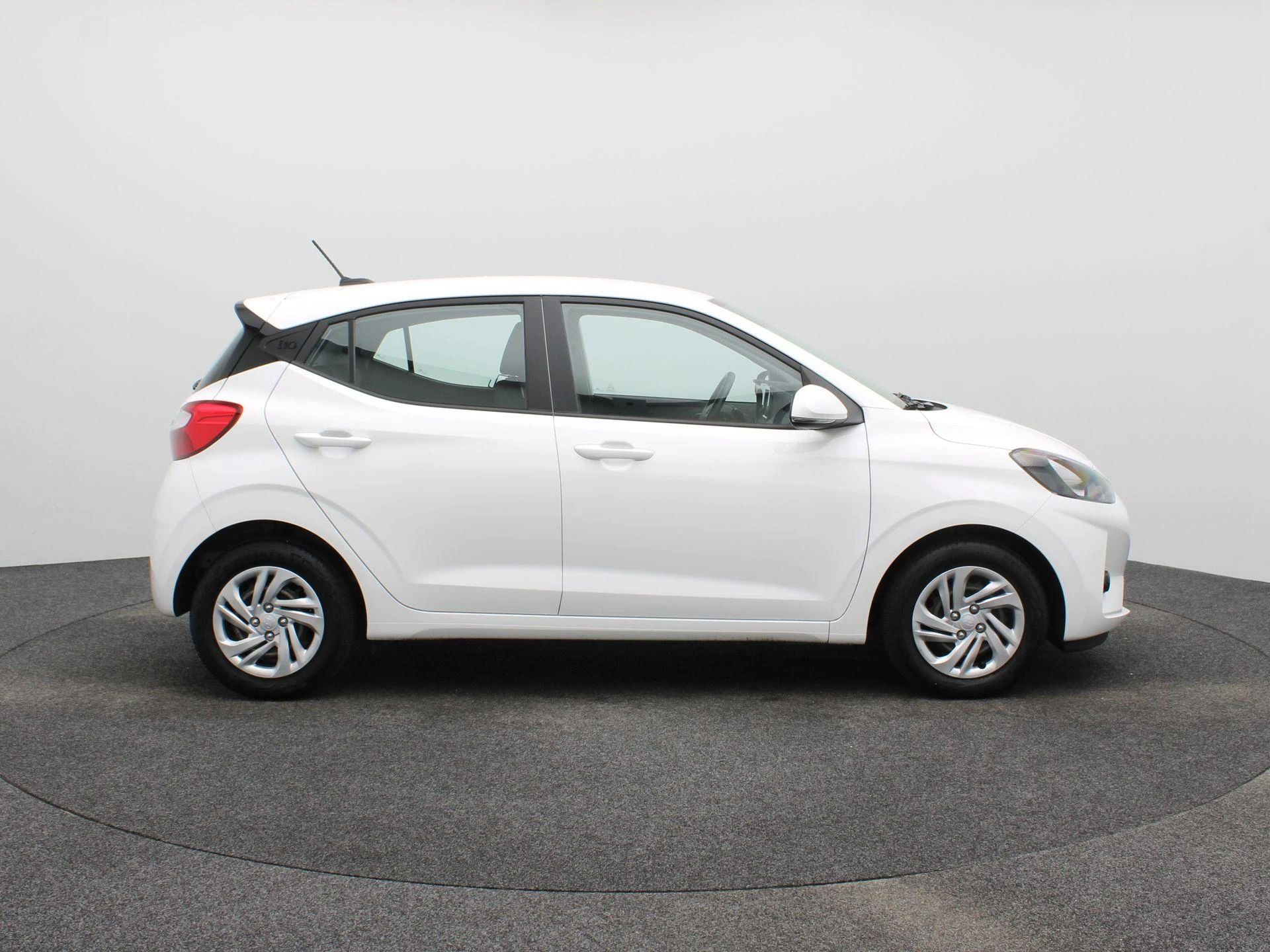 Hyundai-i10-image-6