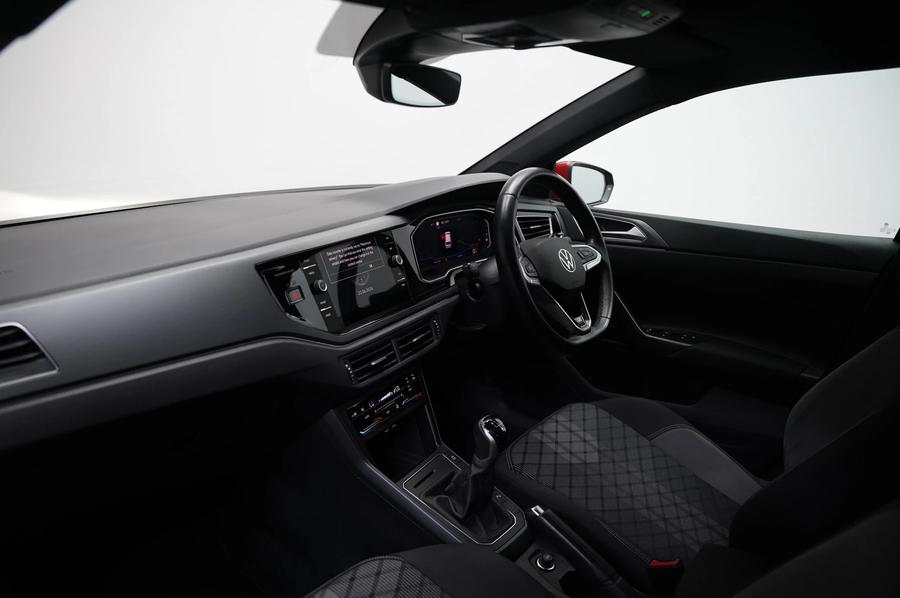 Volkswagen-Polo-image-1