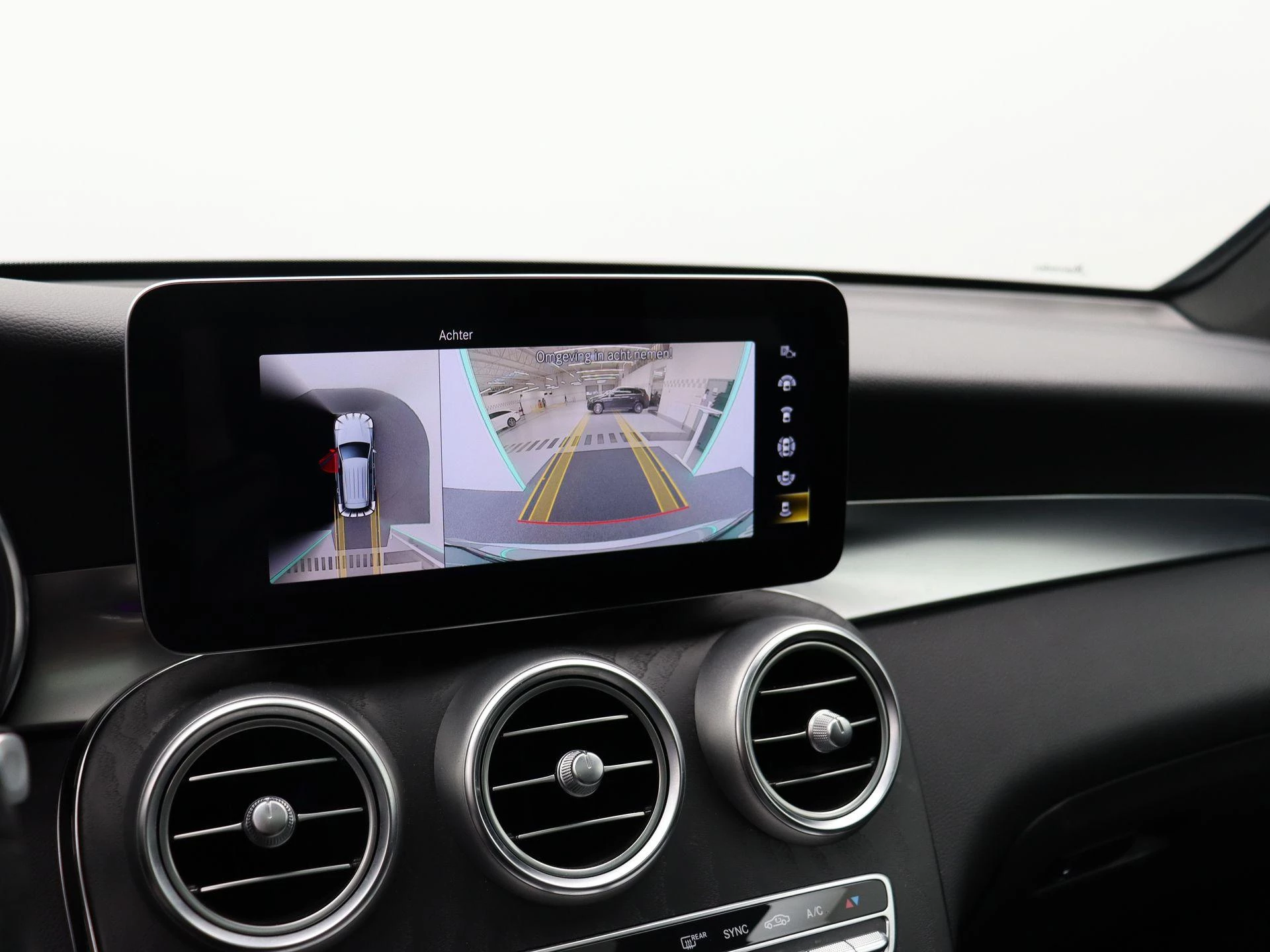 Mercedes-Benz GLC 200 d AMG LINE + CARPLAY + BURMESTER + PANO DAK +