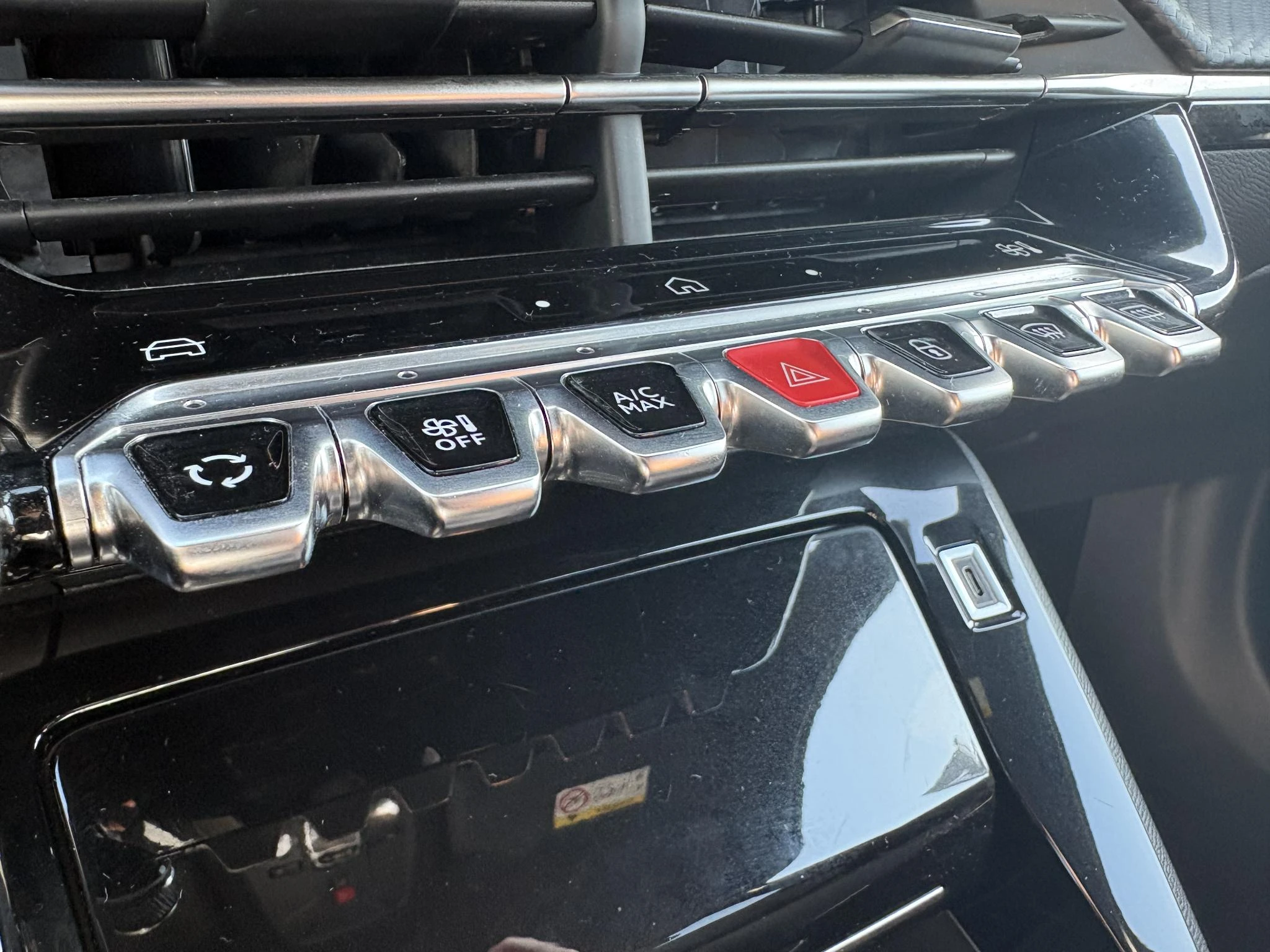 Peugeot-2008-image-15