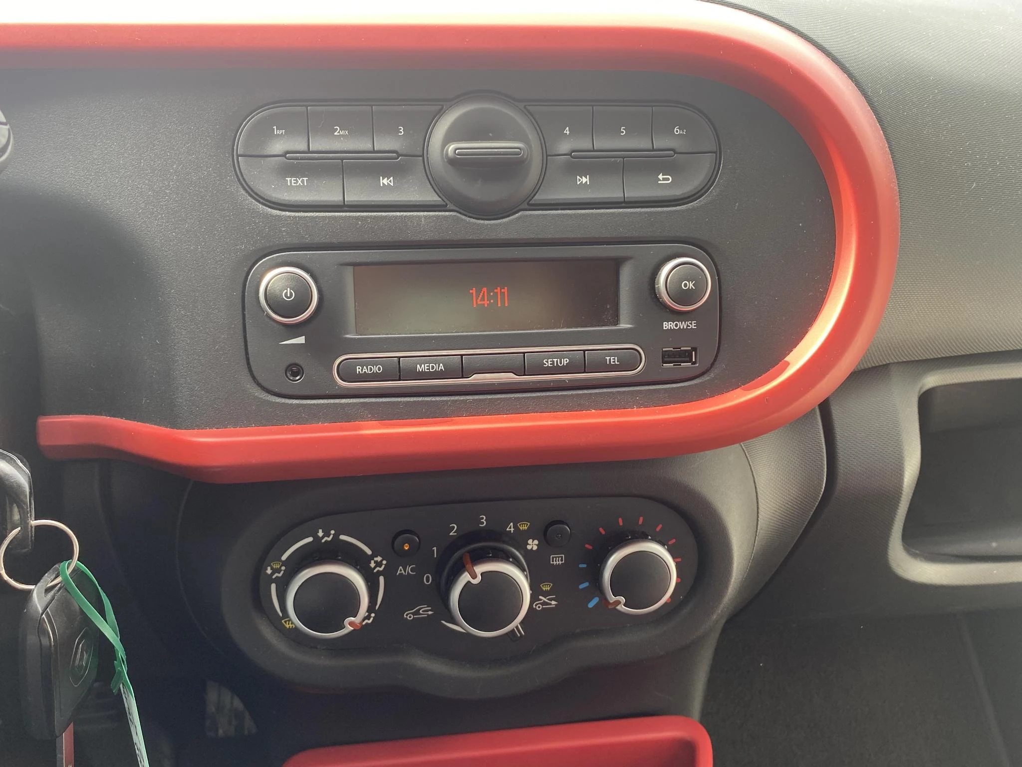 Renault-Twingo-image-5
