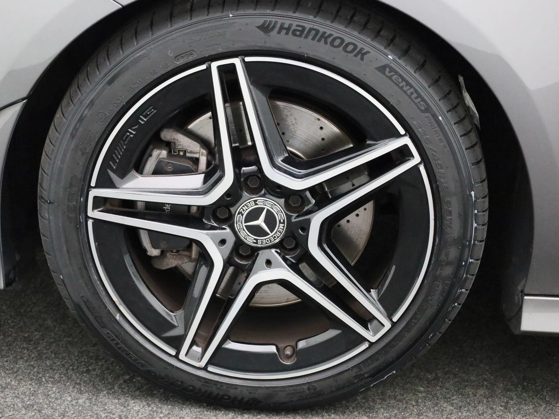 Mercedes-Benz-CLA-image-11