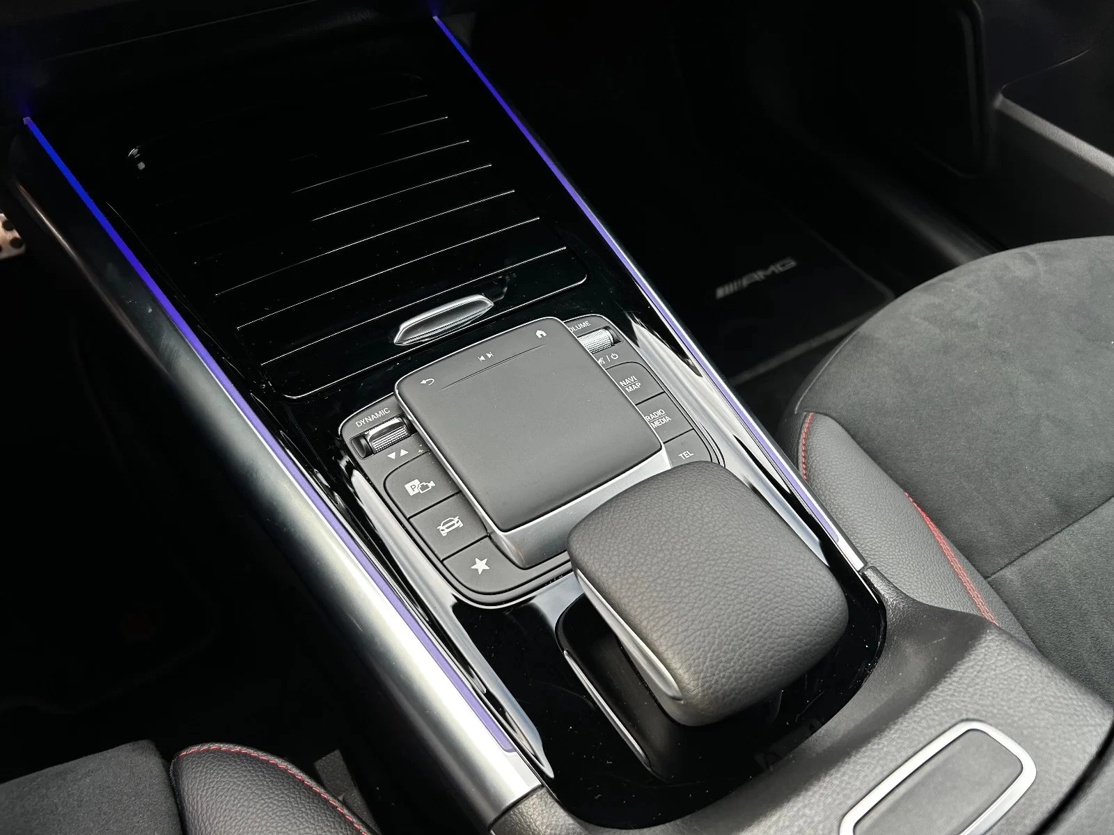 Mercedes-Benz-EQA-image-10