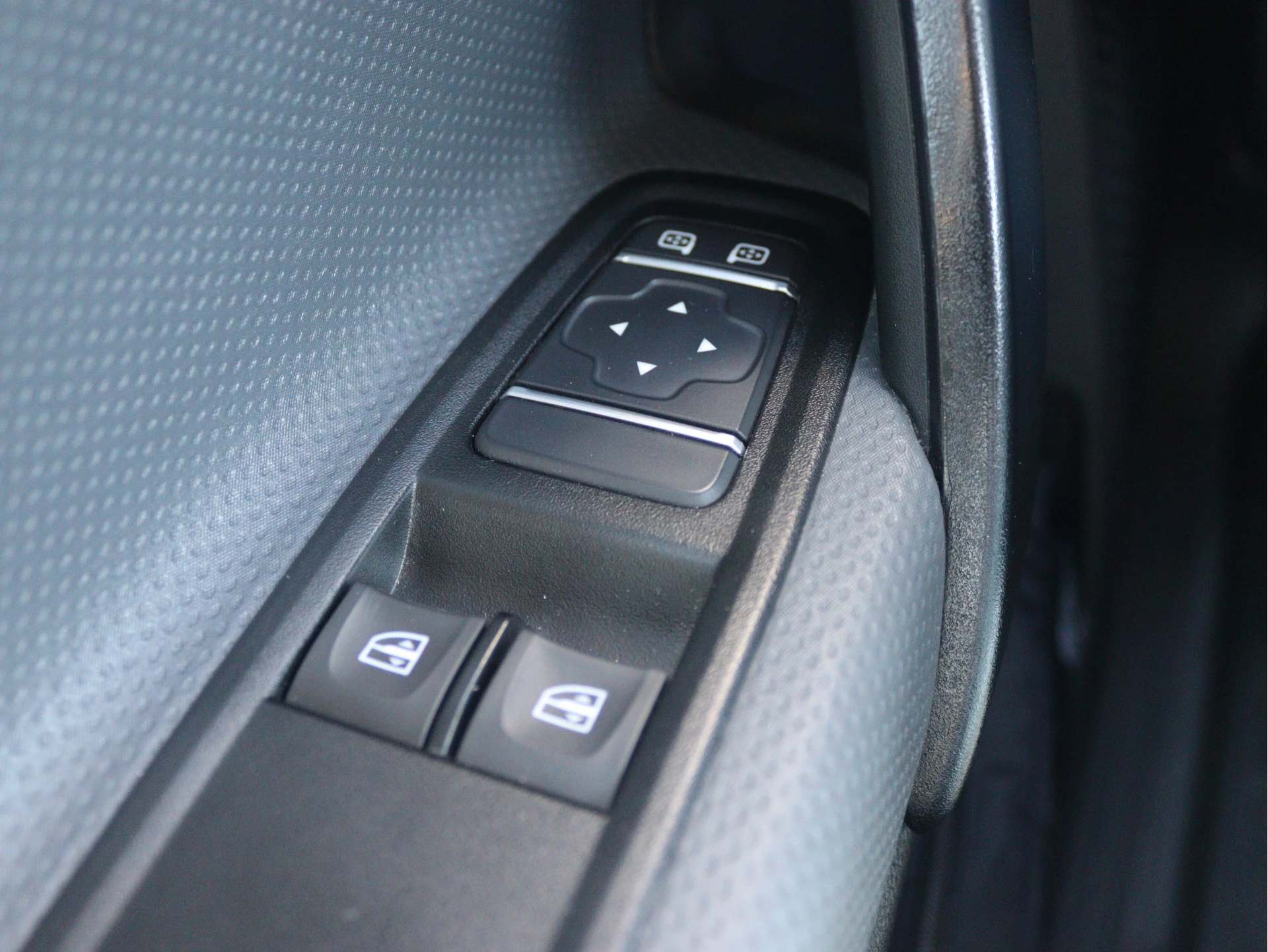 Mercedes-Benz-eCitan-image-4