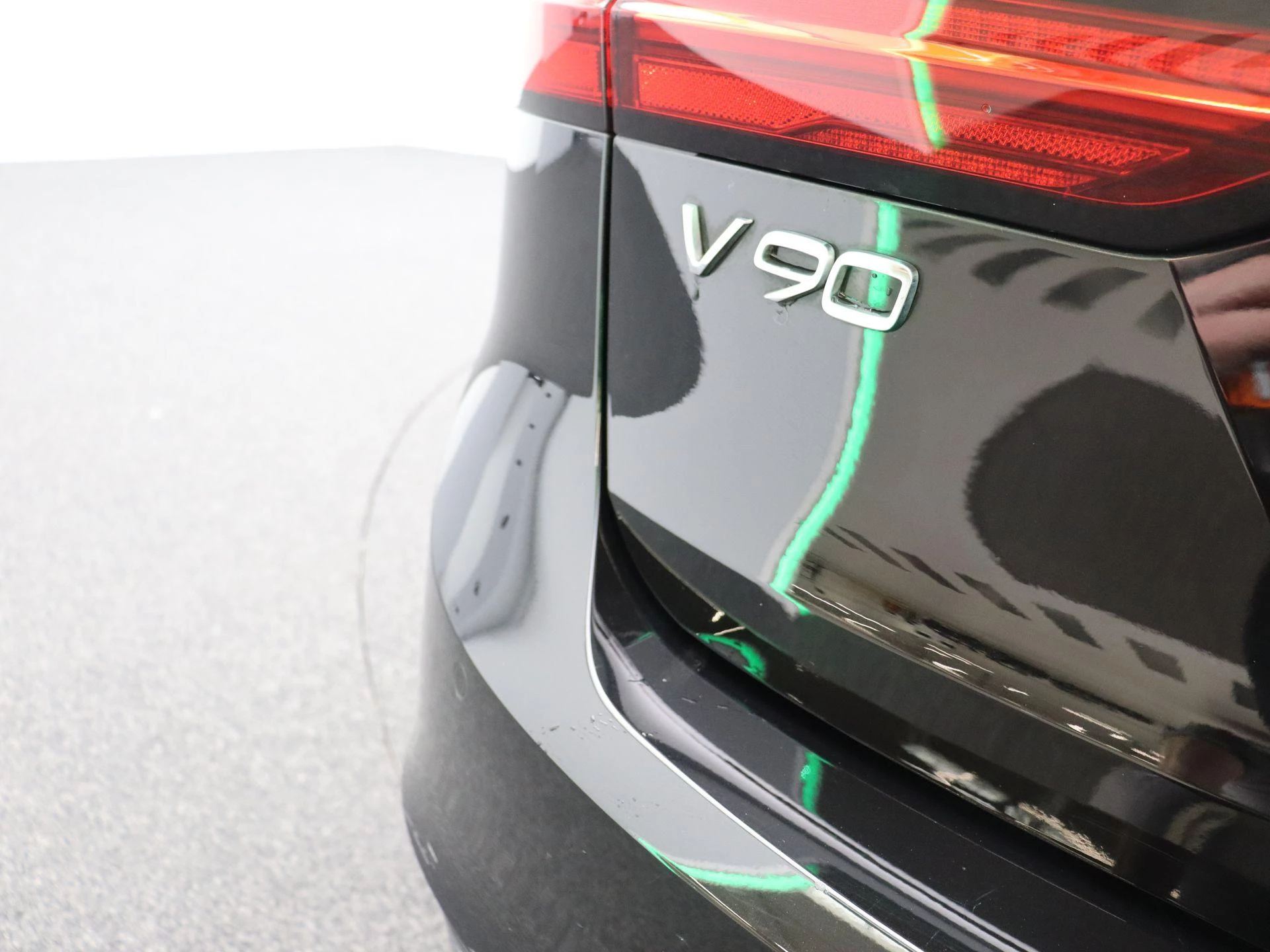 Volvo-V90-image-24