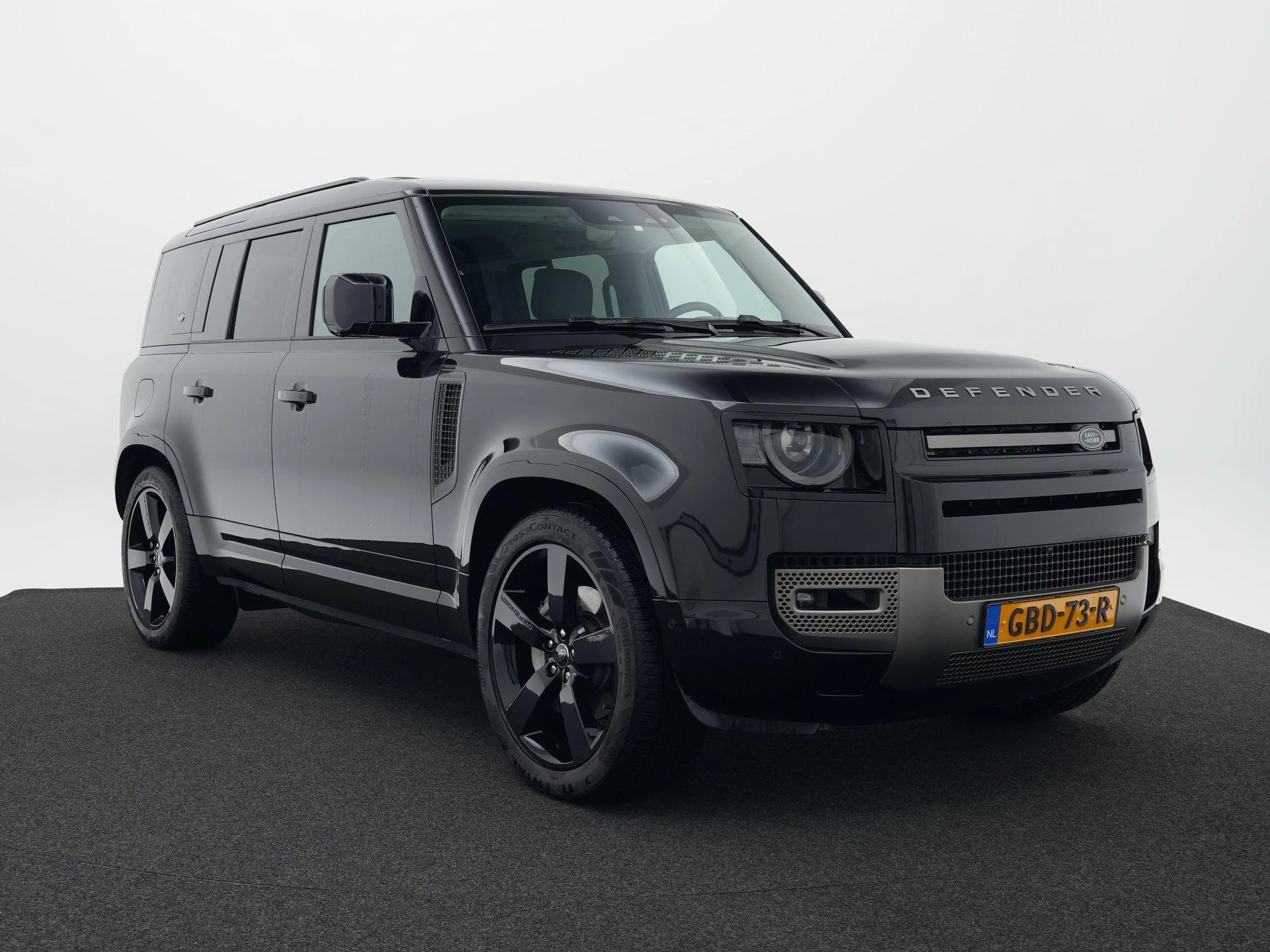 Land Rover-Defender-image-13