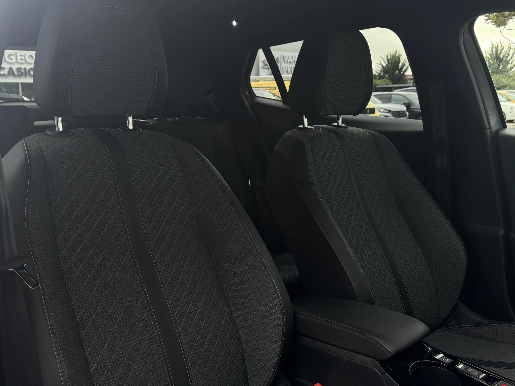 Peugeot-2008-image-27