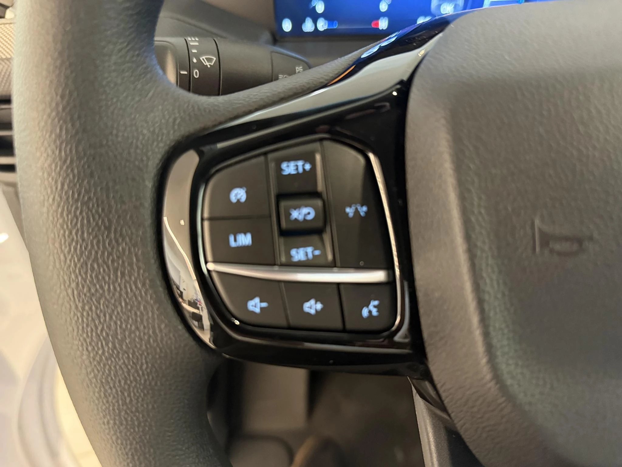 Ford-Transit Custom-image-18