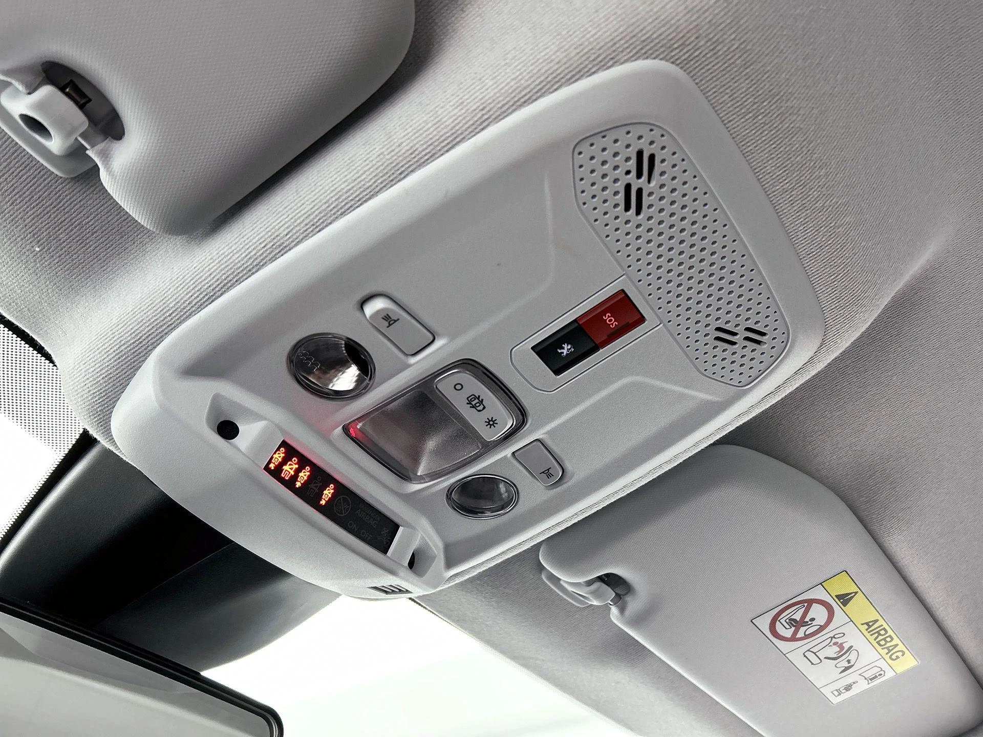 Peugeot-208-image-11