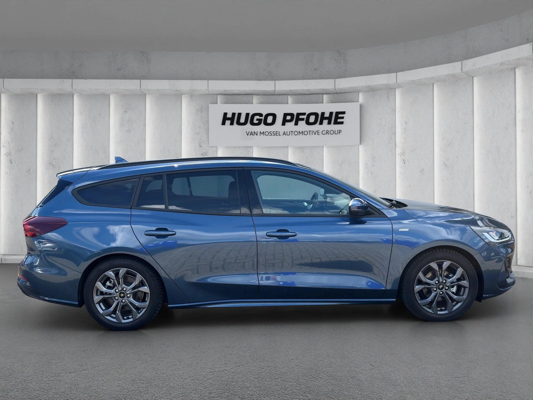 Ford Focus ST-Line X Turnier Aut.*AHK*ACC*HUD*KAM*NAVI*WINTER-PKT.