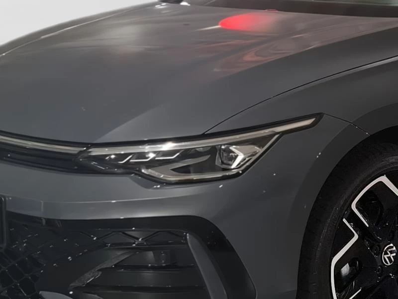 Volkswagen-Golf-image-19