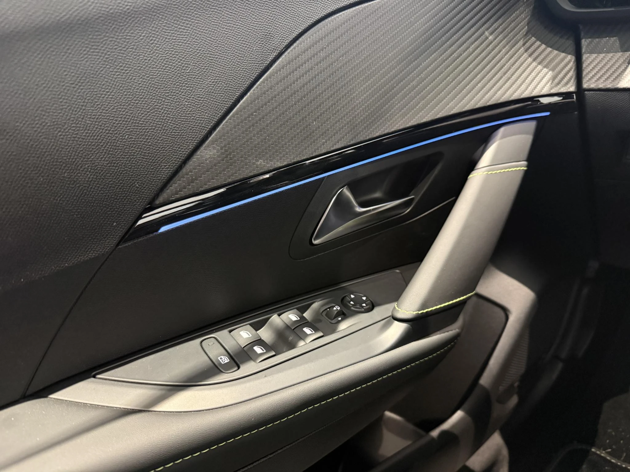 Peugeot-208-image-13