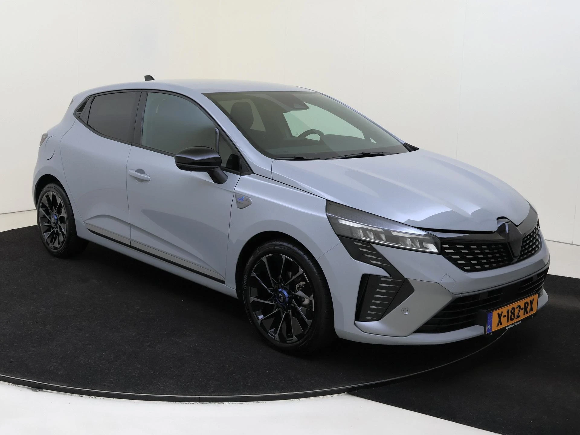 Renault-Clio-image-1