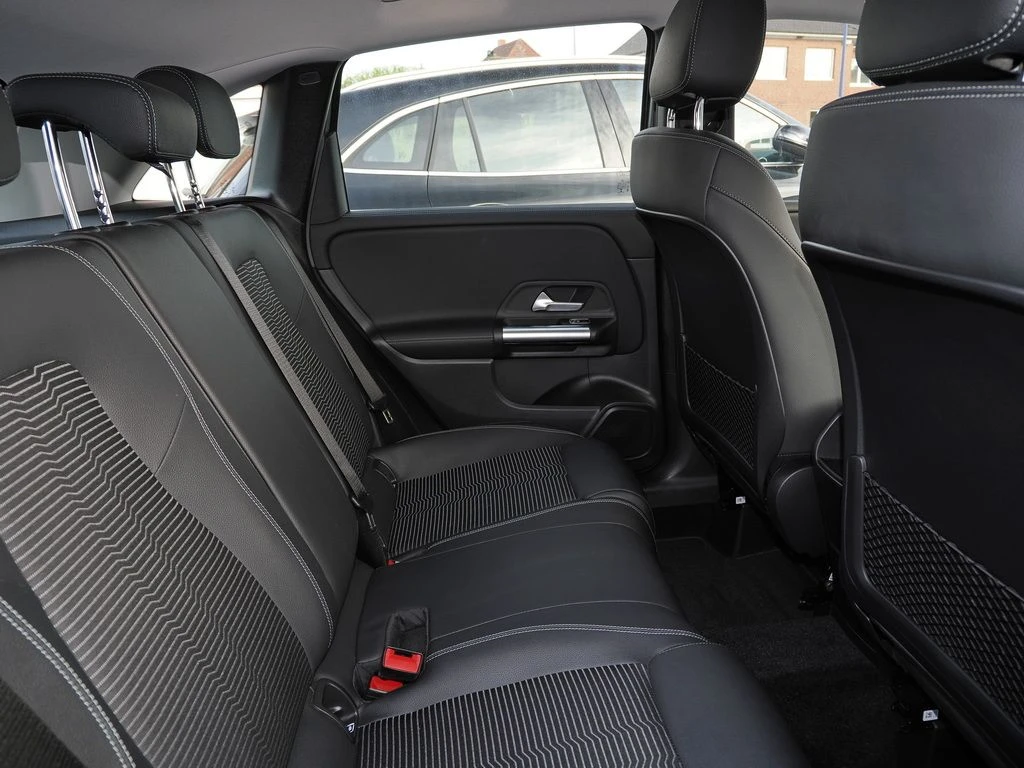 Mercedes-Benz-B-Klasse 250 e-image-12